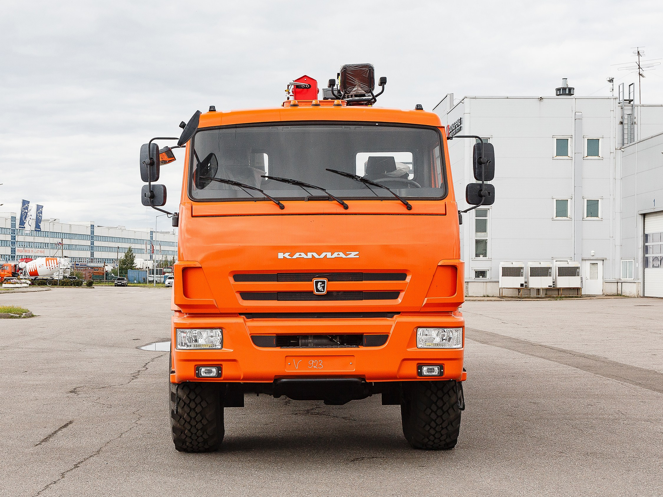 Автомобильный фотограф в СПб. Репортажная фотосъёмка в Санкт-Петербурге. Фотограф на мероприятие: выставки, презентации, автогонки. Фото для сайта, отчётов и публикации в сми. Профессиональный фотограф Сергей Пушкин. Промышленная фотосъёмка. Автопром. Фотосъёмка авто и спецтехники. Профессиональные фото большегрузов.