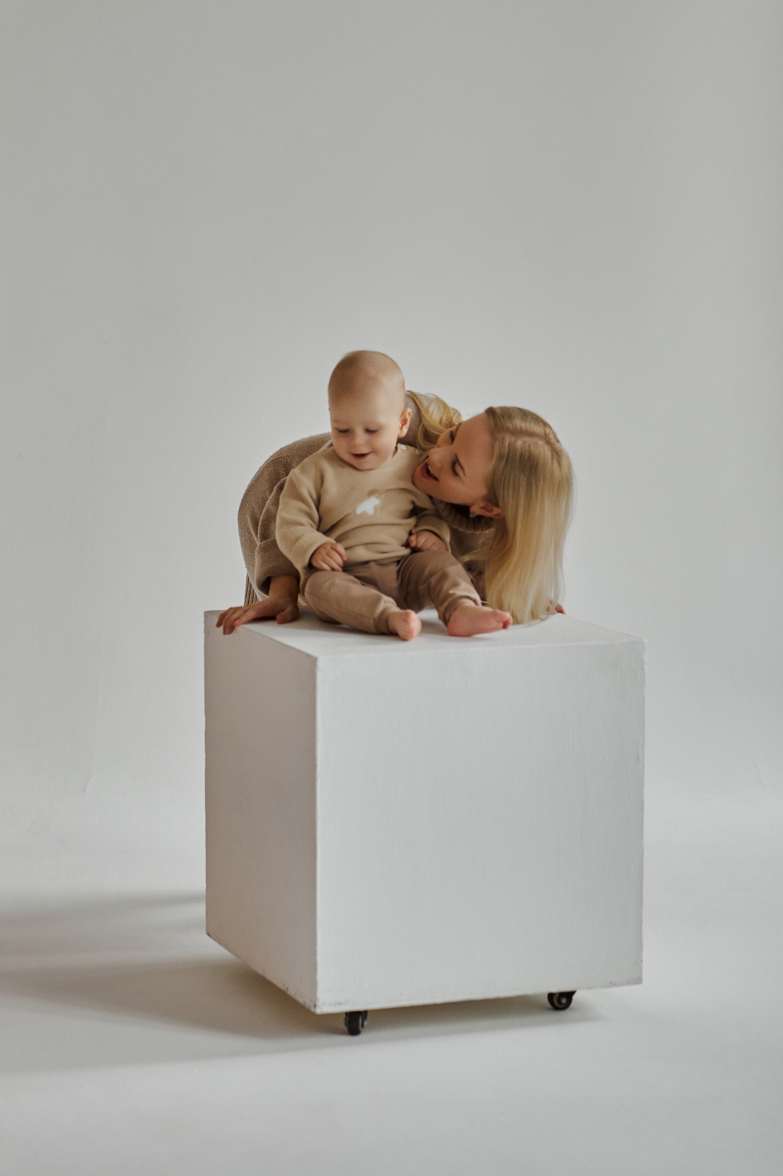 Семейная фотосессия Москва. Свадебный и семейный фотограф в Сочи-Красной поляне Ларионова Анна