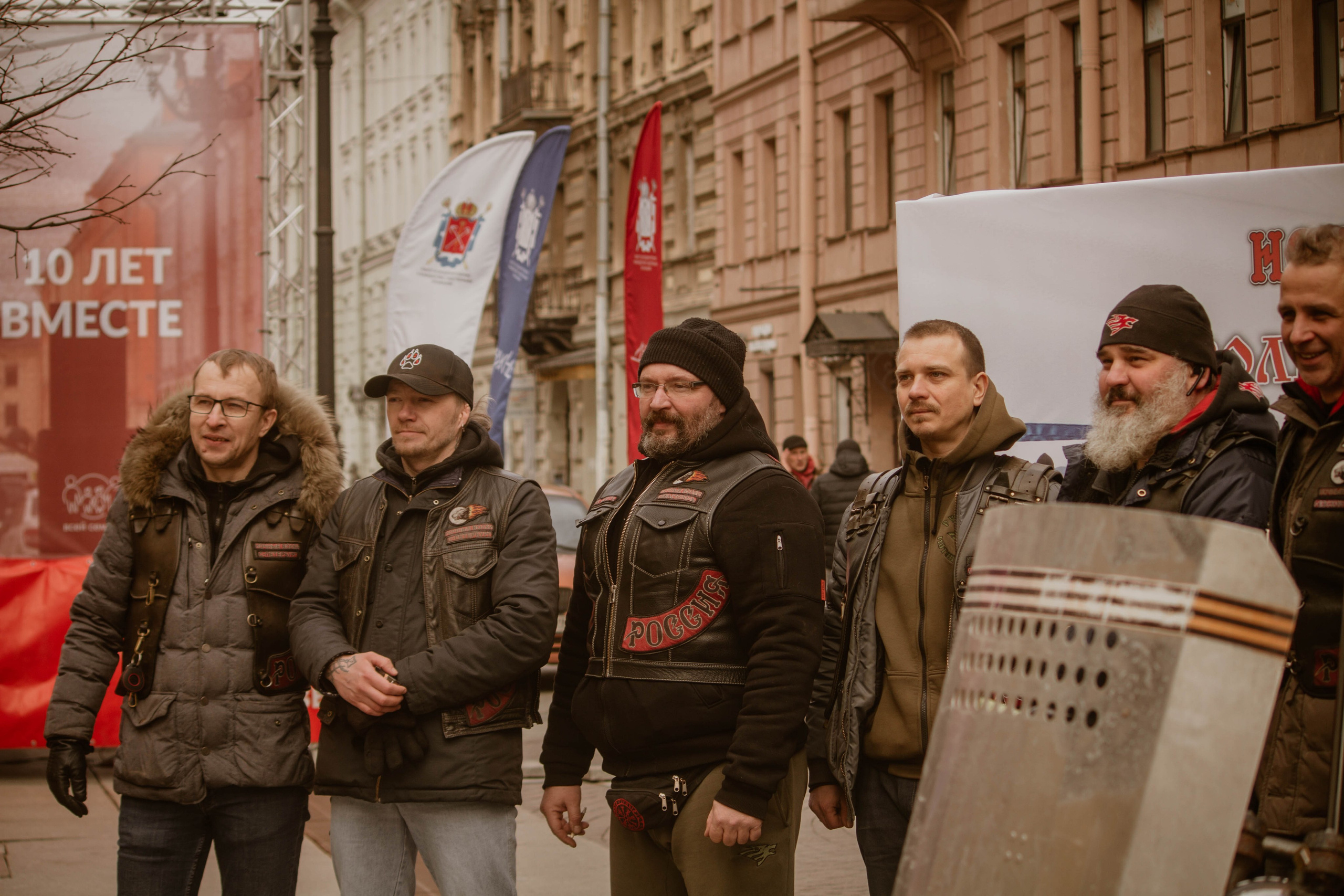 10 ЛЕТ ВМЕСТЕ — Патриотическая акция. Создадим шедевр? Виталина и её фотоискусство