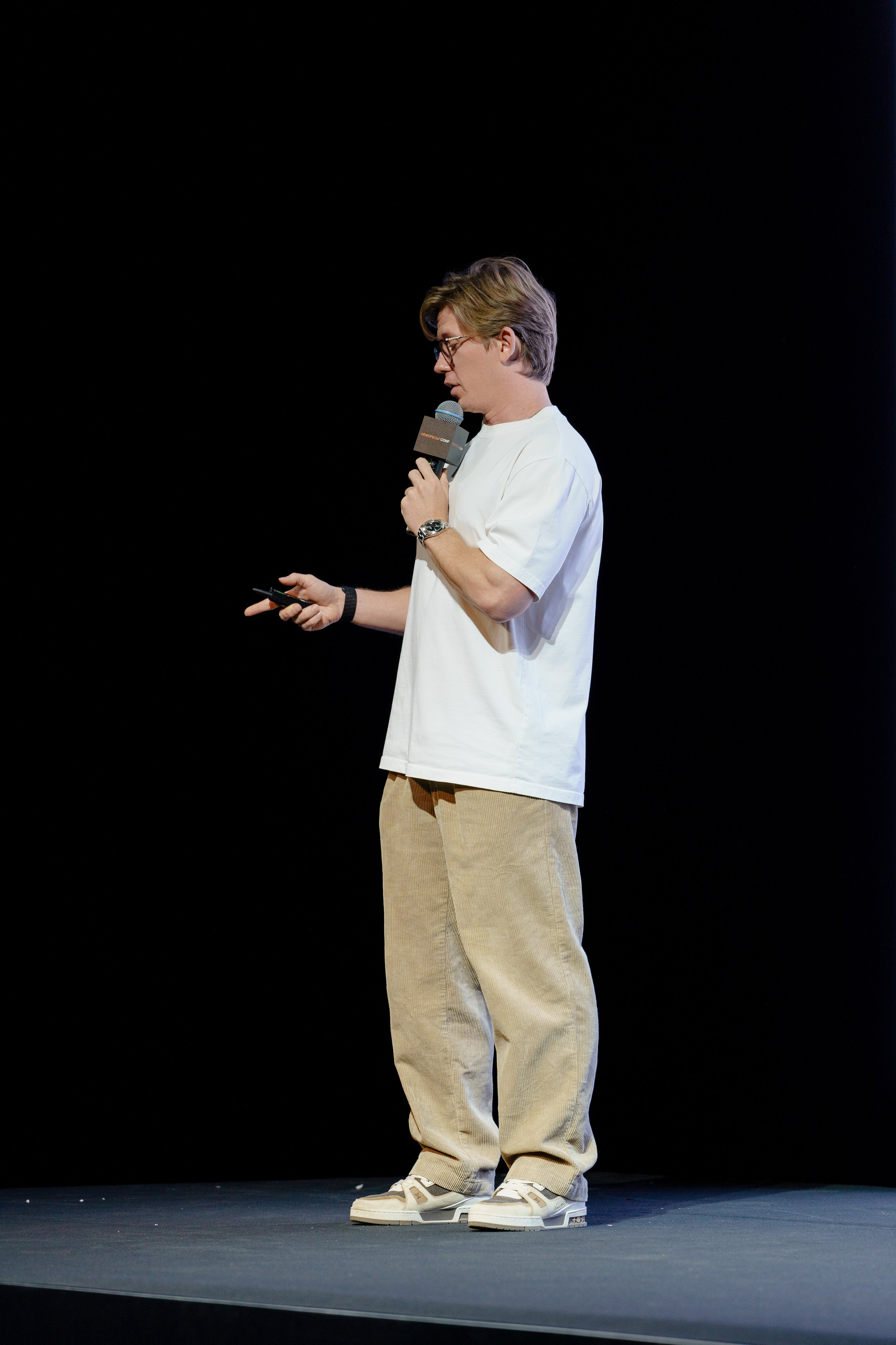 Фотограф репортажный на конференцию/форум в Москве. Репортажный фотограф в Москве Саша Дружинина