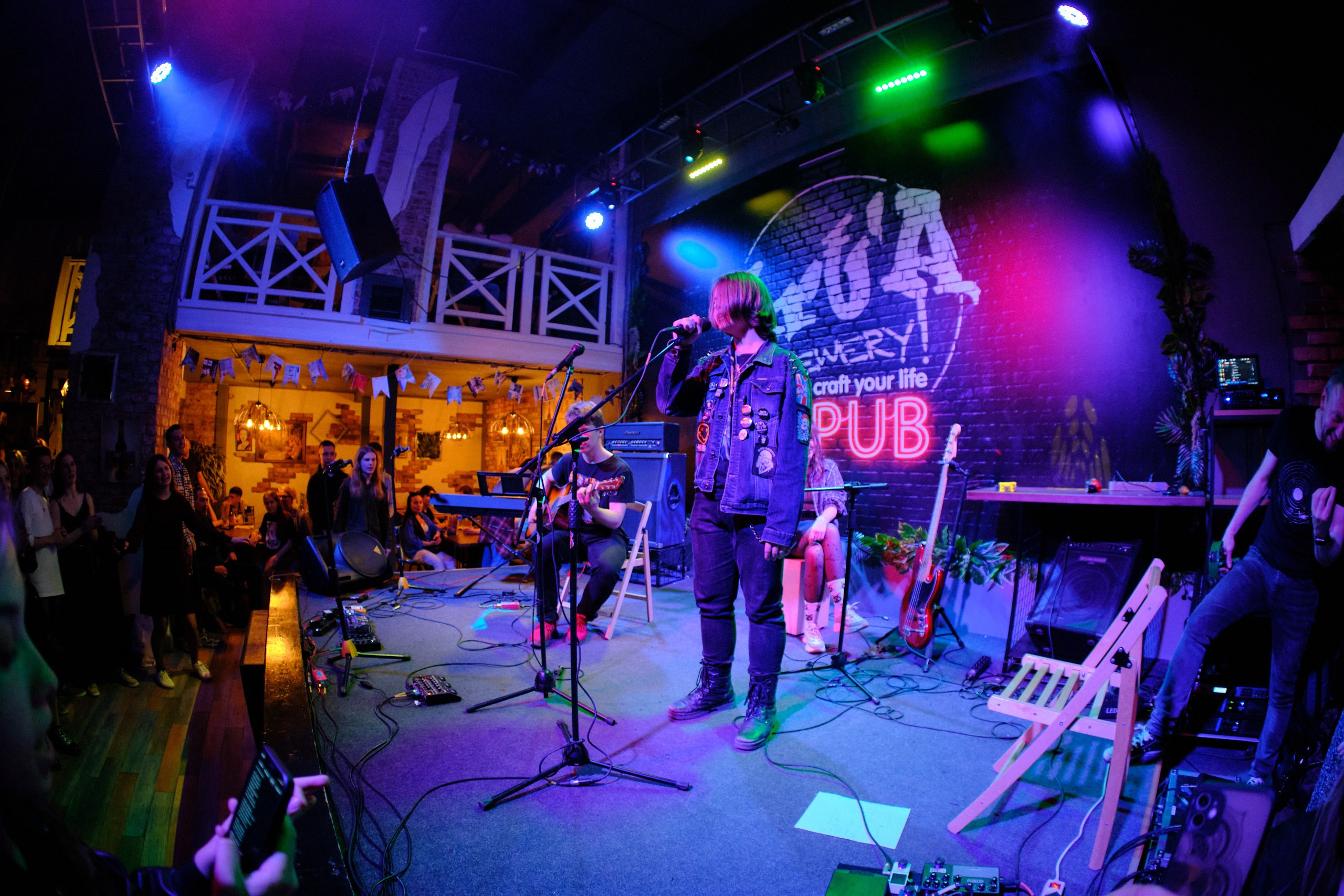 ArtaPub. Антон Ив