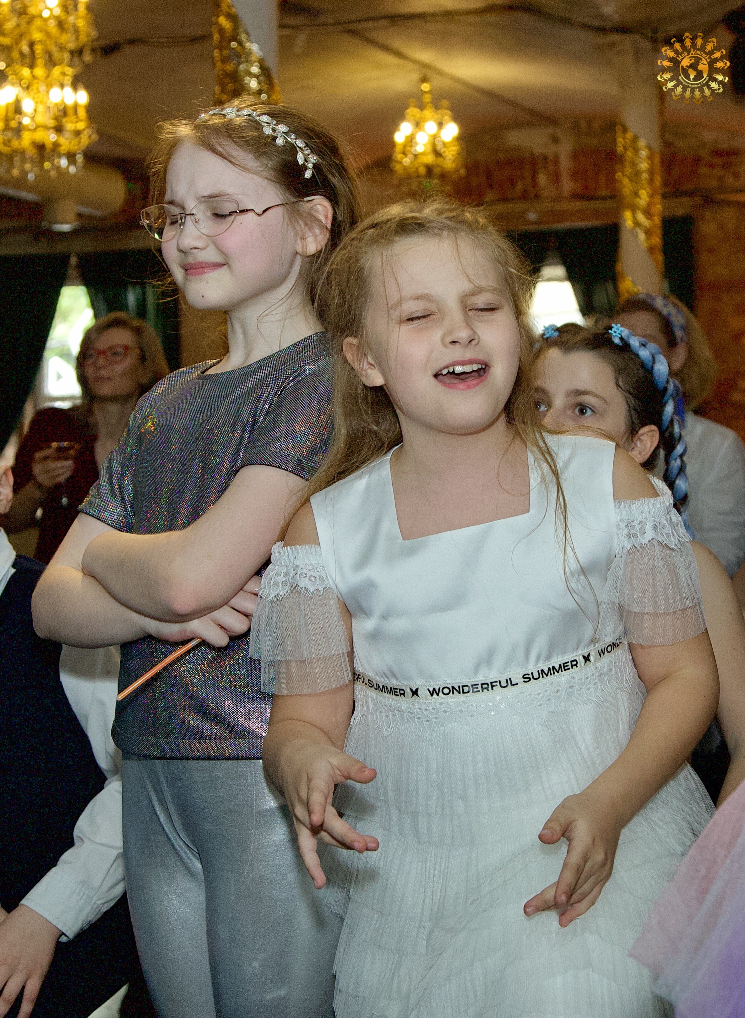 Выпускной 2023 (4-й класс, ММШ). Клуб Royal. Москва. Репортажная съемка в Москве и области. Анималистика