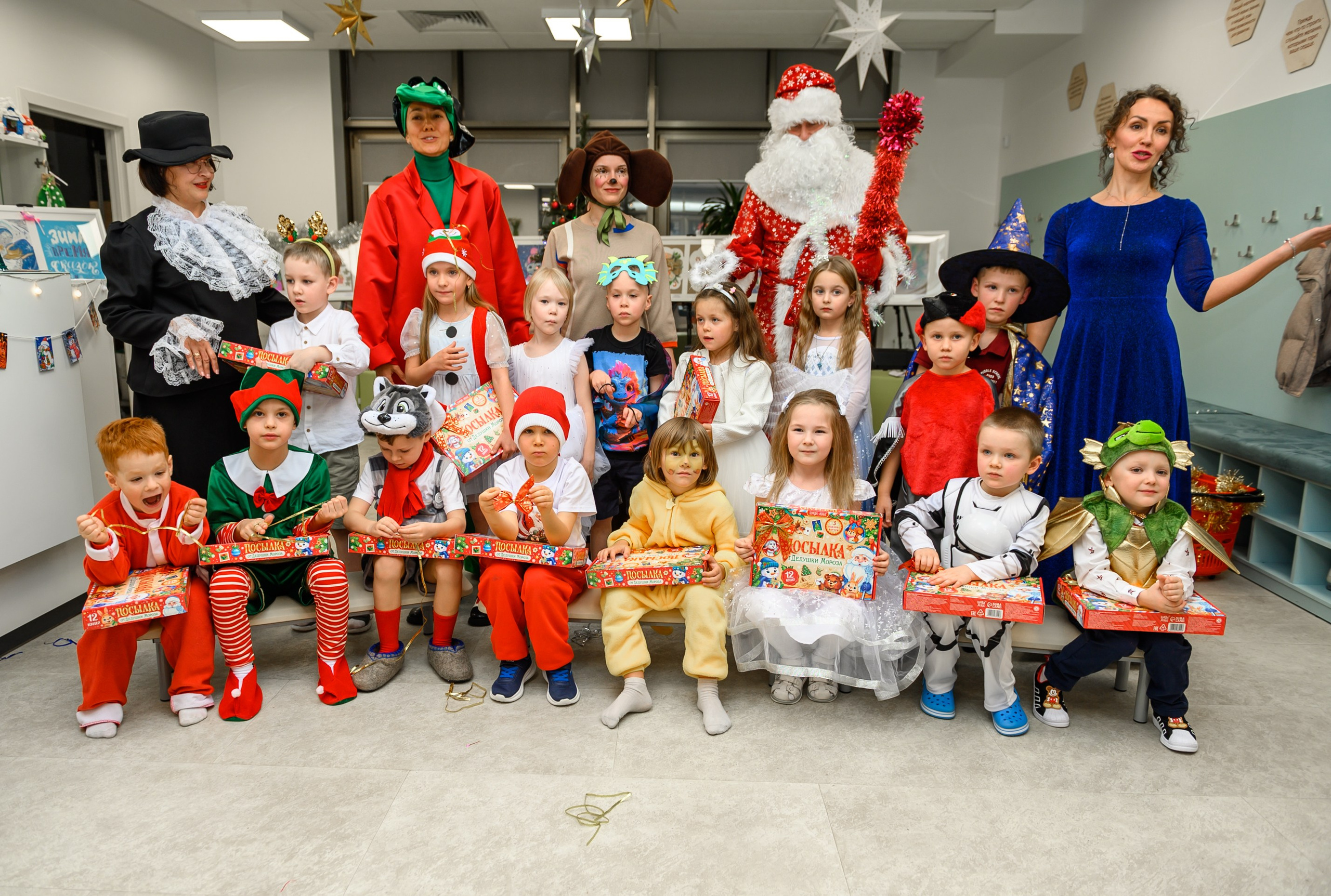 Елка 2025 садик Мантера. Свадебный и семейный фотограф София Невская