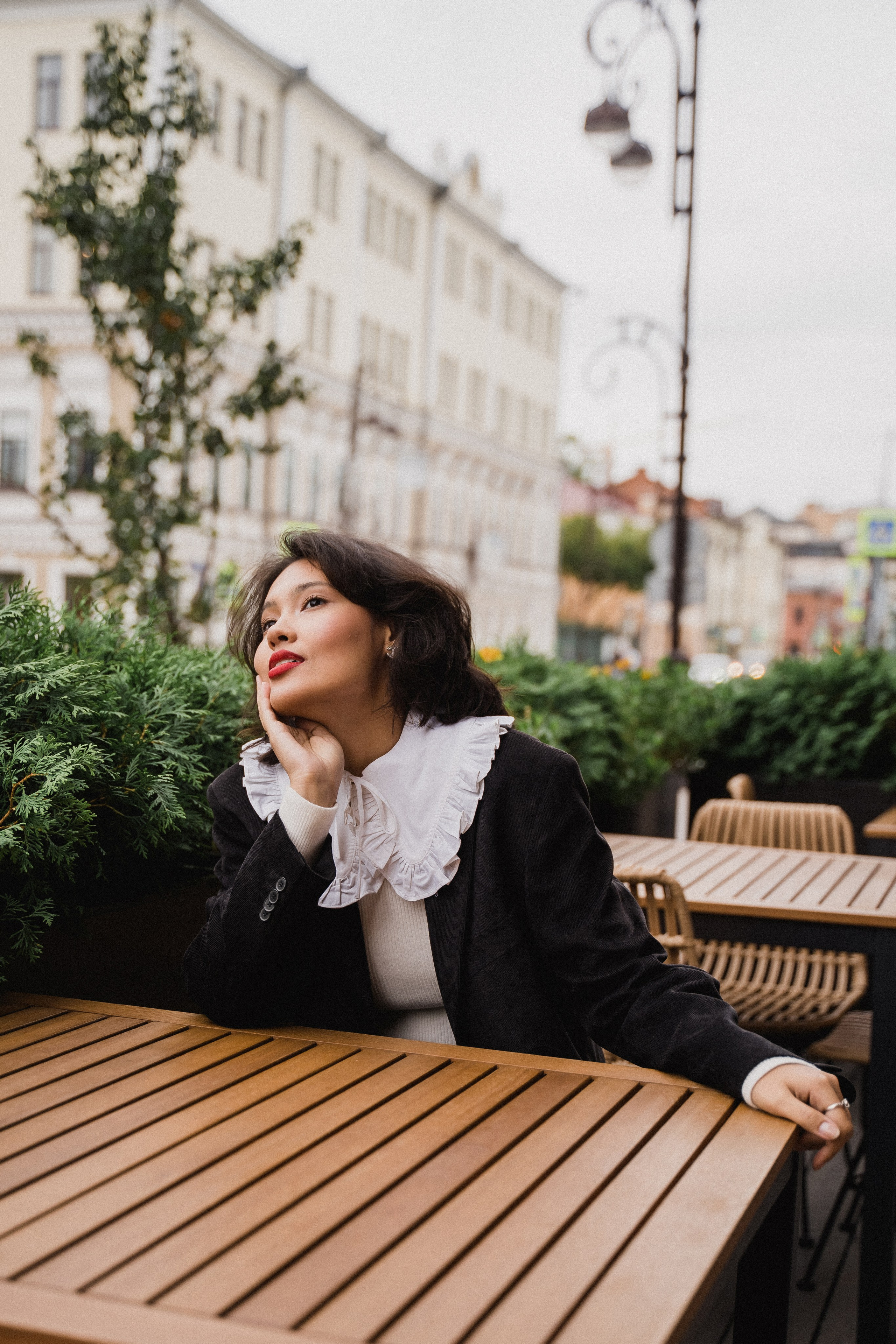 В городе Т. Истории