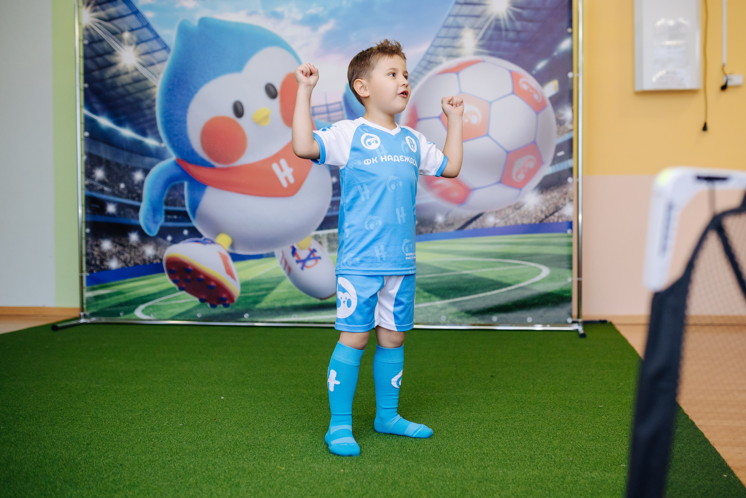 Фотосессия с кубком в детских садах г. Магнитогорска. Денис Прохоров Фотограф в г. Магнитогорск