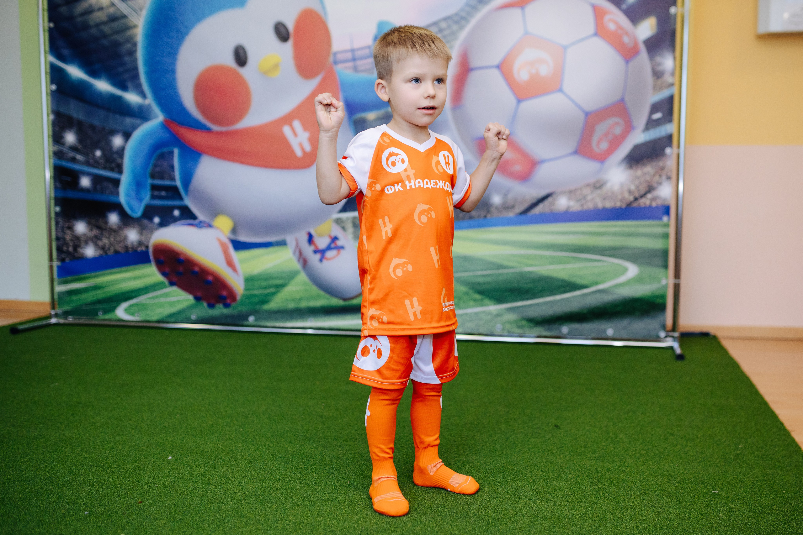 Фотосессия с кубком в детских садах г. Магнитогорска. Денис Прохоров Фотограф в г. Магнитогорск