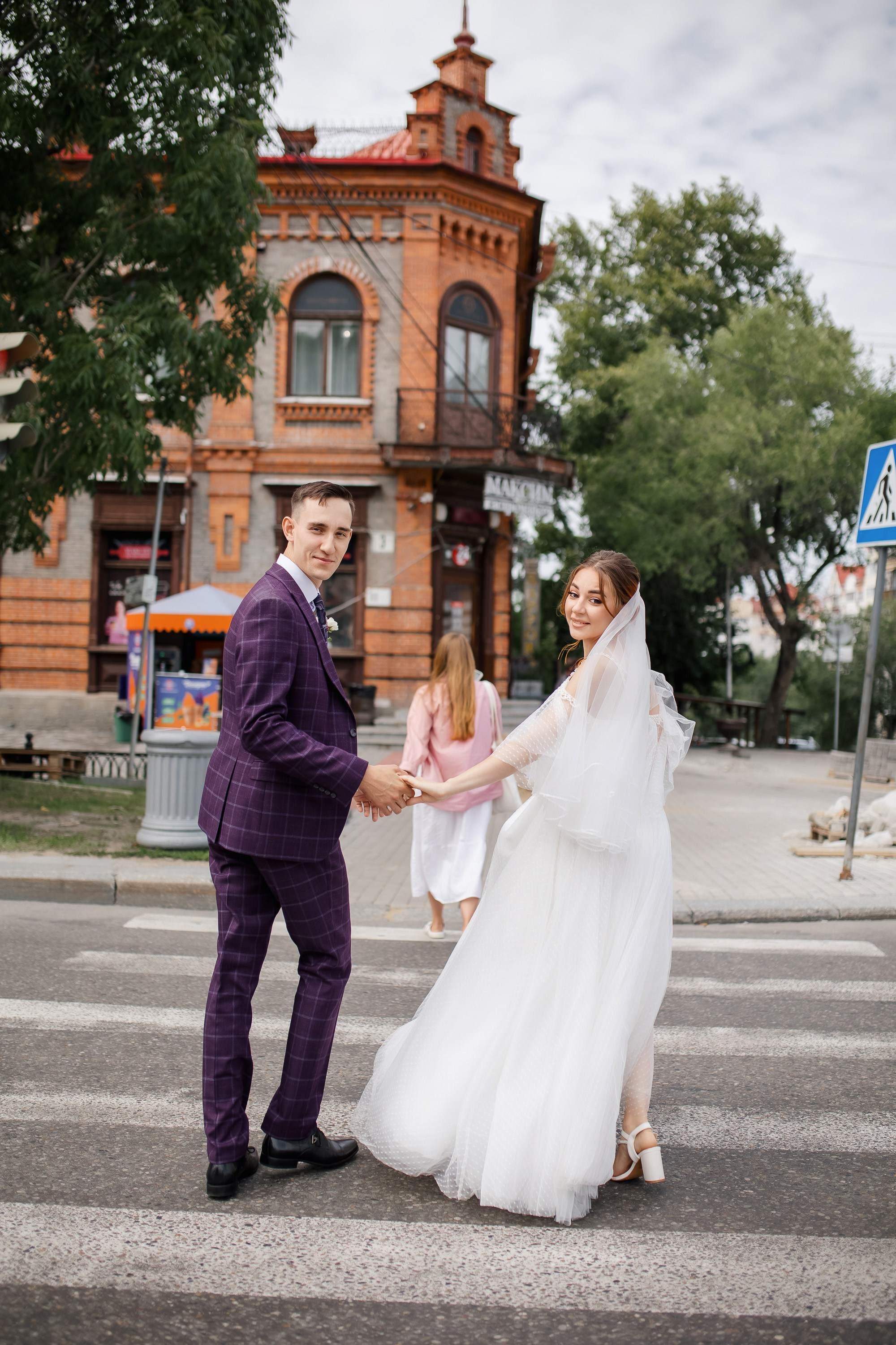 Ксения и Максим. Сборы Sopka. Прогулка по городу. Свадебный фотограф в Хабаровске