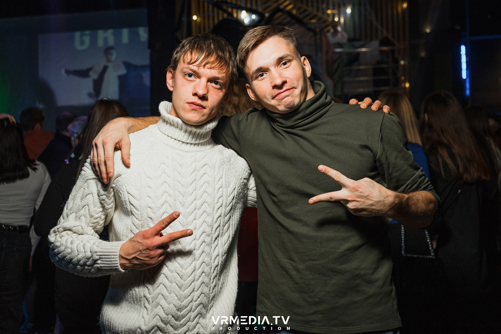 Halloween ARACHNOPHOBIA в баре «Друзья»