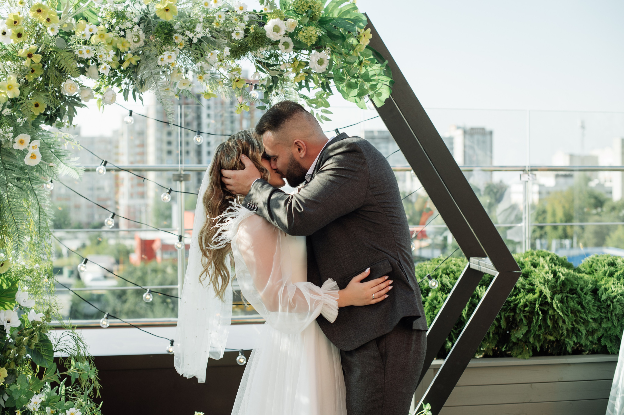 Свадебная фотосессия в Брянске, ресторан «Инжир». Свадебный и репортажный фотограф видеограф Брянск/Москва