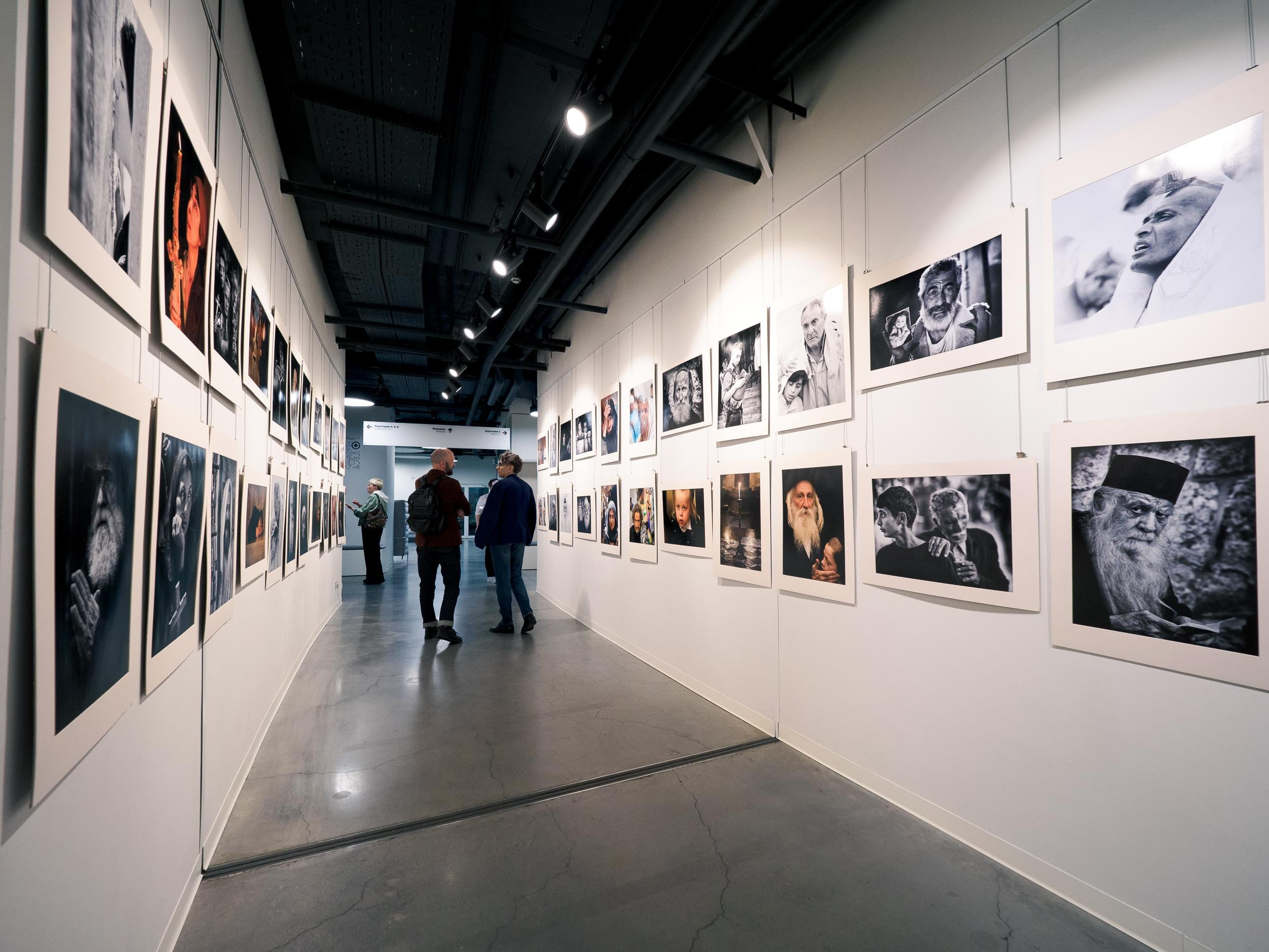 фотовыставка Дмитрия Брикмана "Молитва Иерусалима" на фестивале современной еврейской культуры в Ельцин Центре