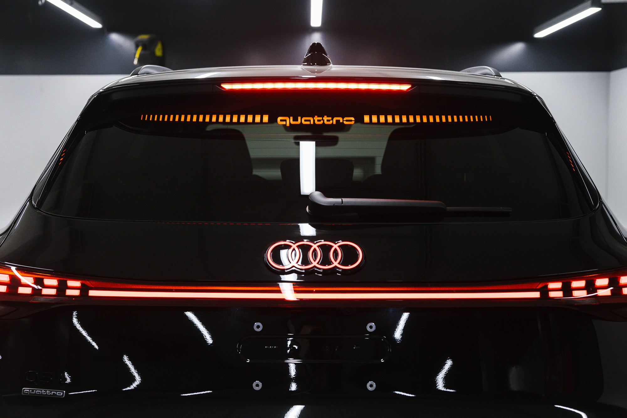 Audi Q5  40 TFSI 2.0 S tronic (204 л. с.). Автосалон «Х-Авто»