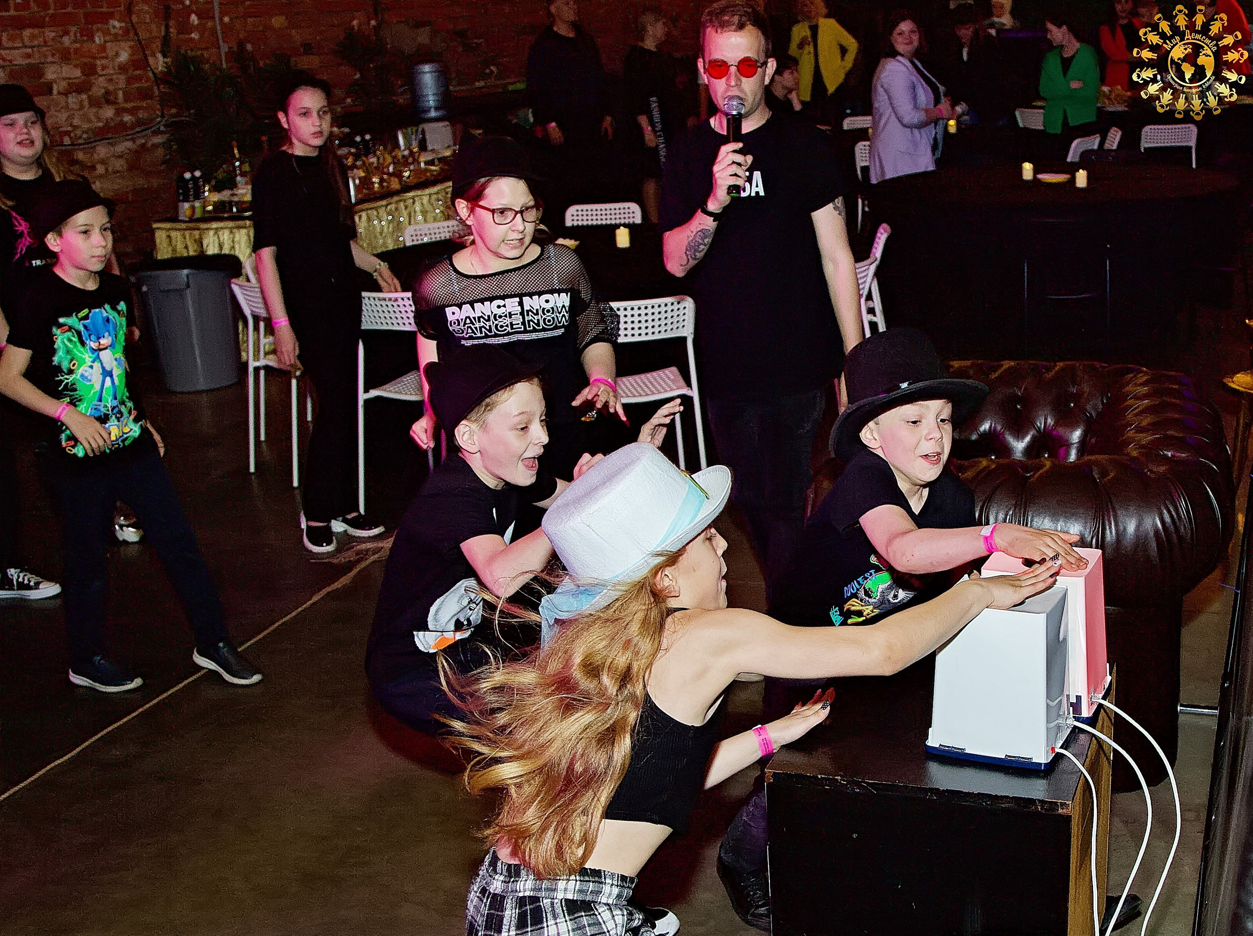 Выпускной 2023 (Школа 667, 4-й класс). Репортажная съемка в Москве и области. Анималистика