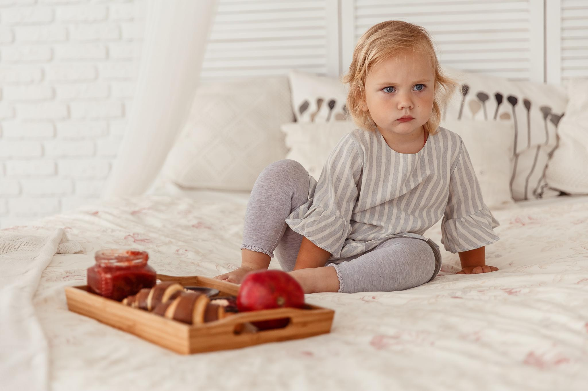 Студийная фотосессия мамы и дочки. Фотограф в Минске Анна Кучинская