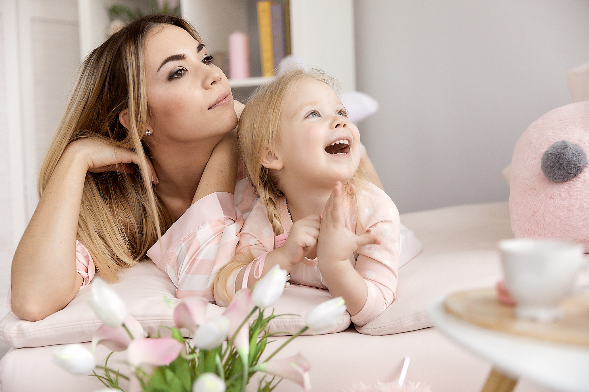 Мама и дочка в пижамах. Фотограф в Минске Анна Кучинская