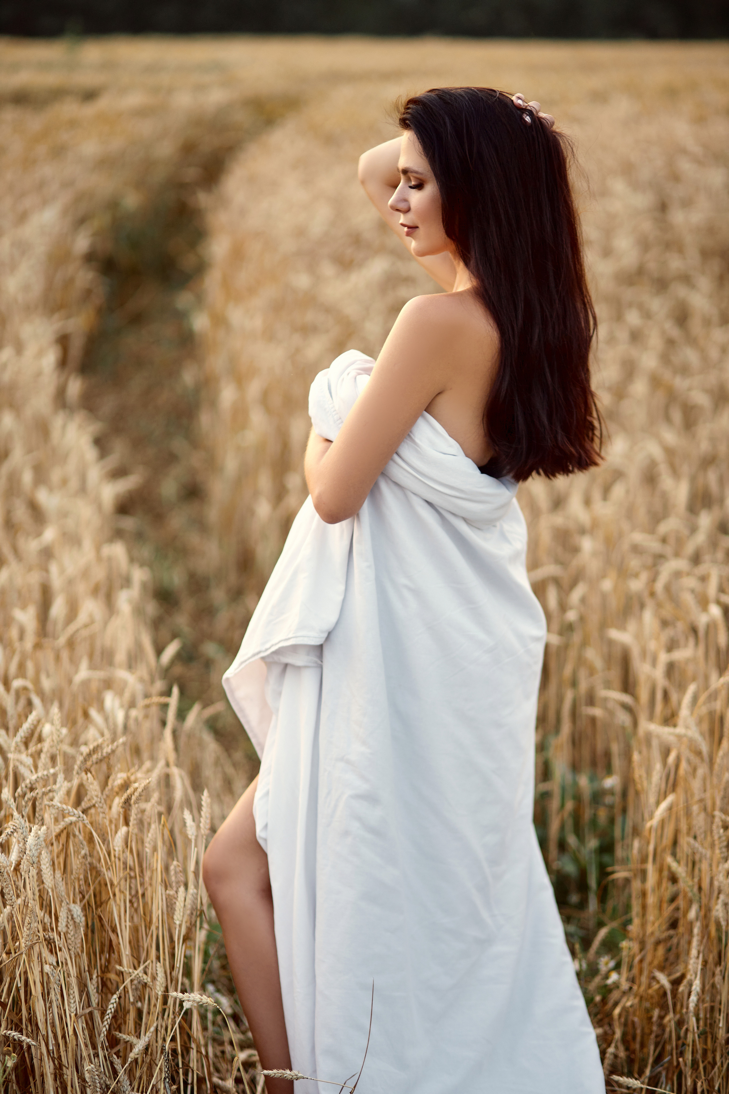 Будуарная фотосессия в пшенице. Фотограф в Минске Анна Кучинская