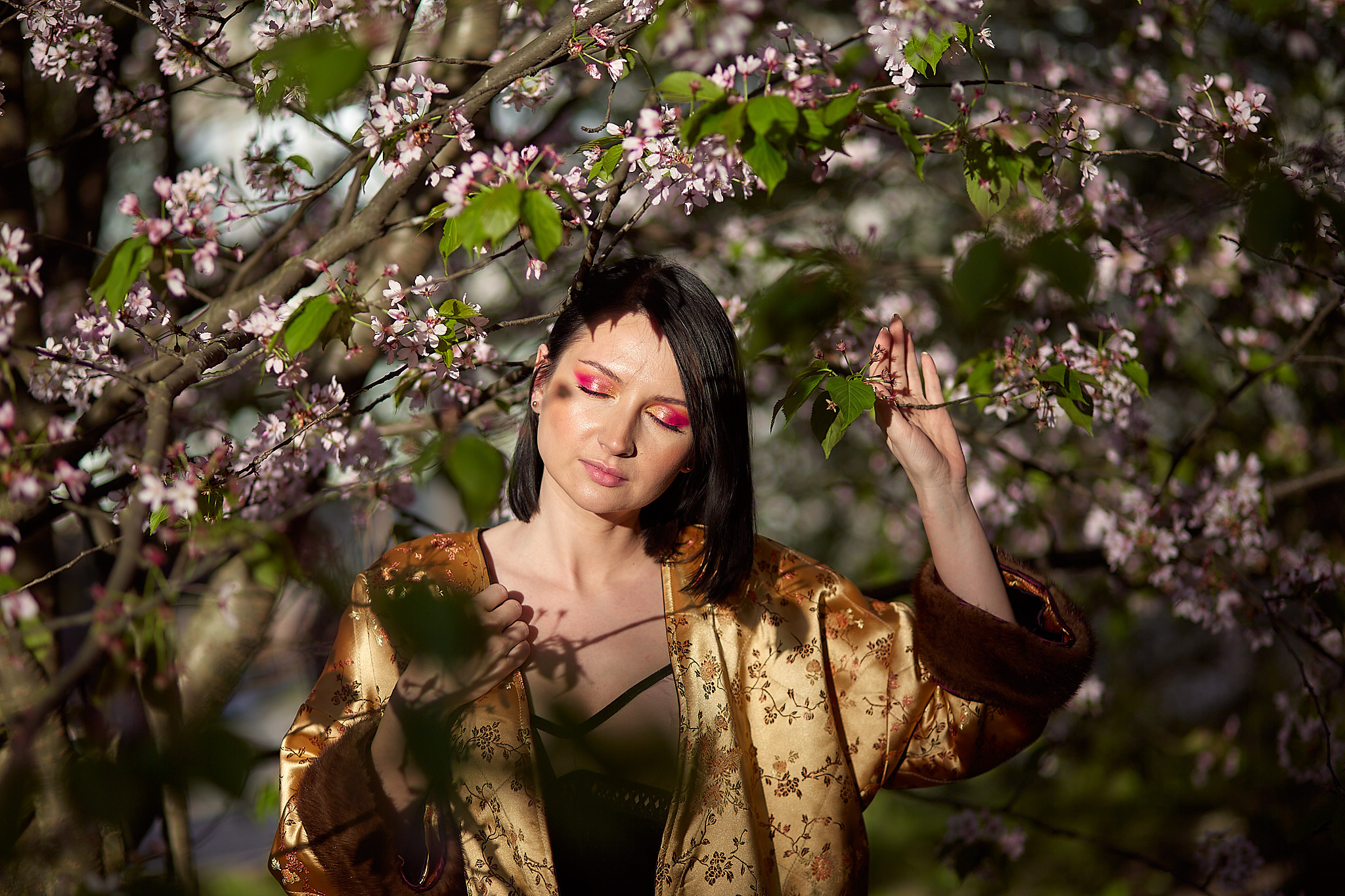 Фотосессия в цветении в Минске. Фотограф в Минске Анна Кучинская