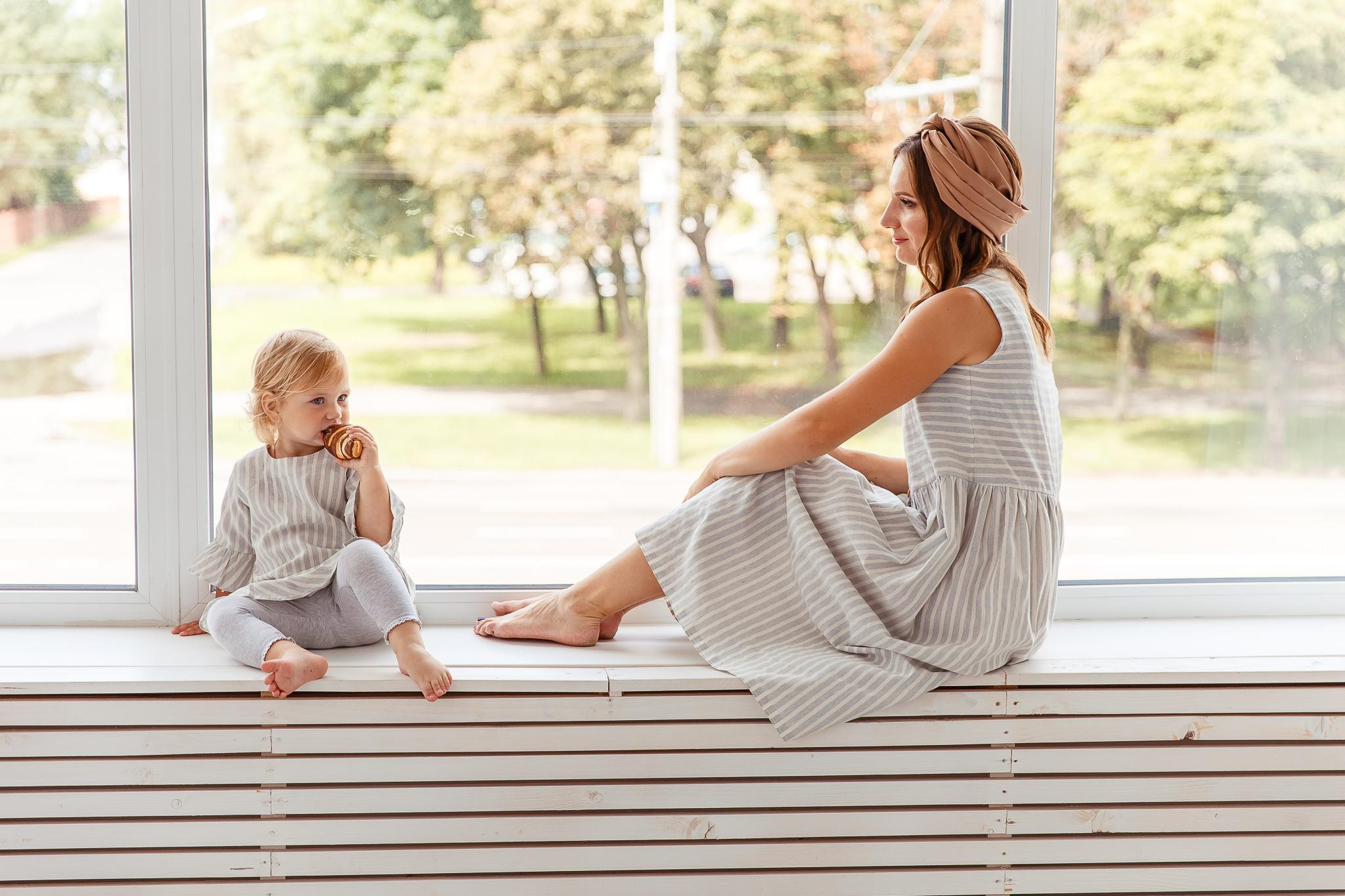 Студийная фотосессия мамы и дочки. Фотограф в Минске Анна Кучинская