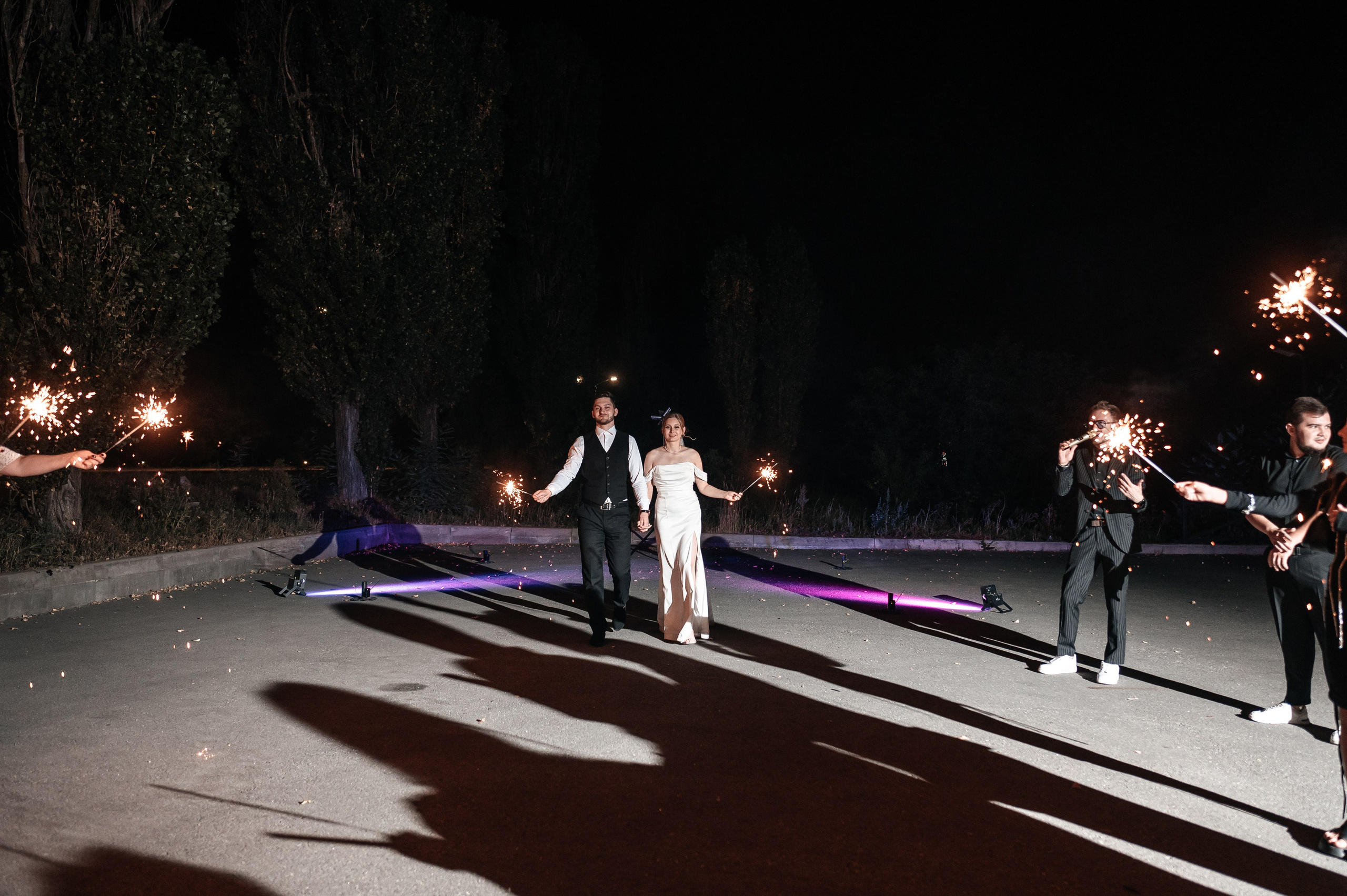 Даниил и Валерия. Черная утка. Полный день. Фотограф Екатерина Бочарникова