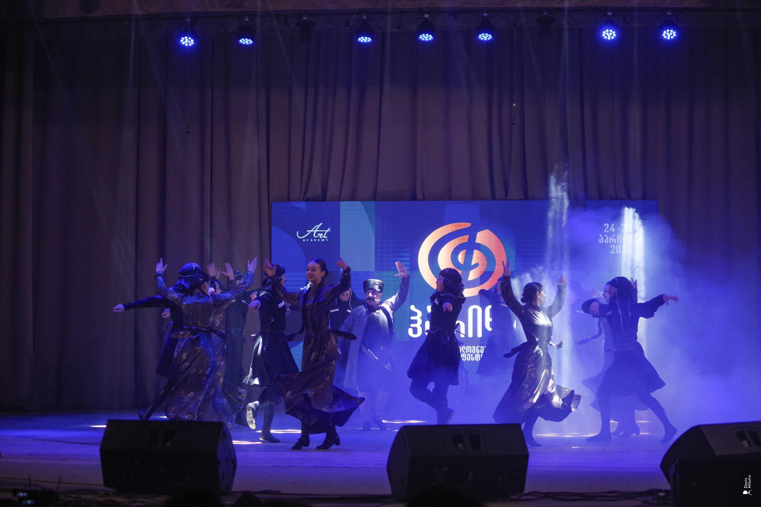 Танцы в Хоби. Портретный фотограф Денис Милютин