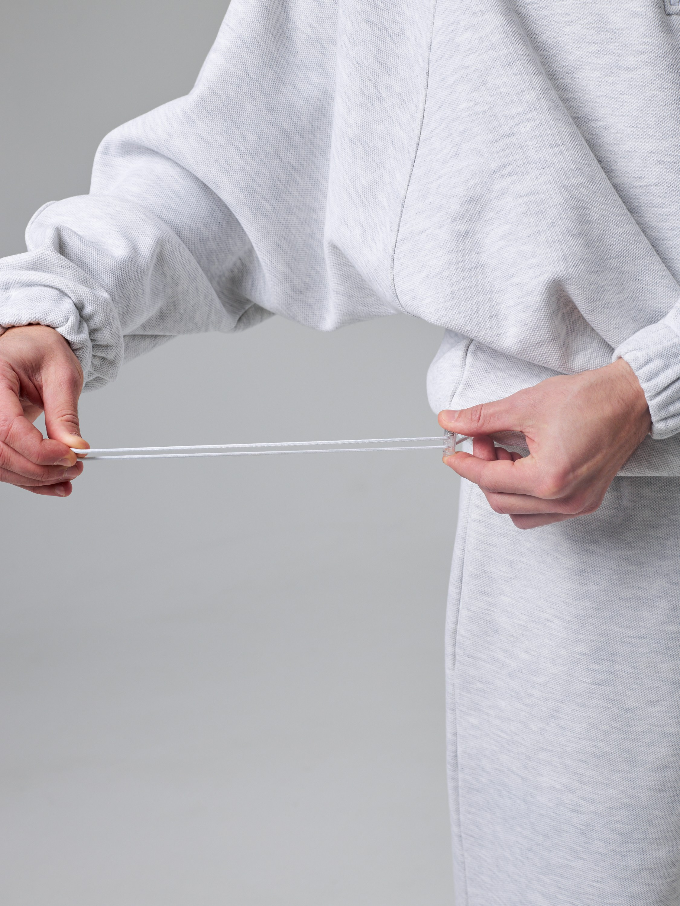 Фотосъемка оверсайз костюмов Екатеринбург Wildberries ВБ Ozon Озон спортивный костюм оверсайз фотосессия одежды Екб заказать цена фото товар. Фотограф Екатеринбург Анастасия Жерновская | Маркетплейсы и нейрофото