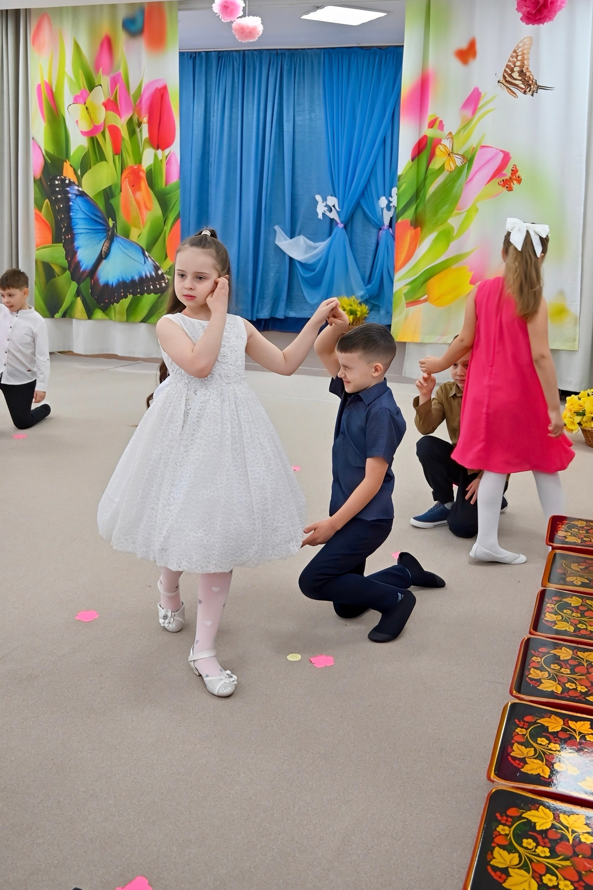 Праздник в группе Цветик семицветик. Семейный и детский фотограф Москва