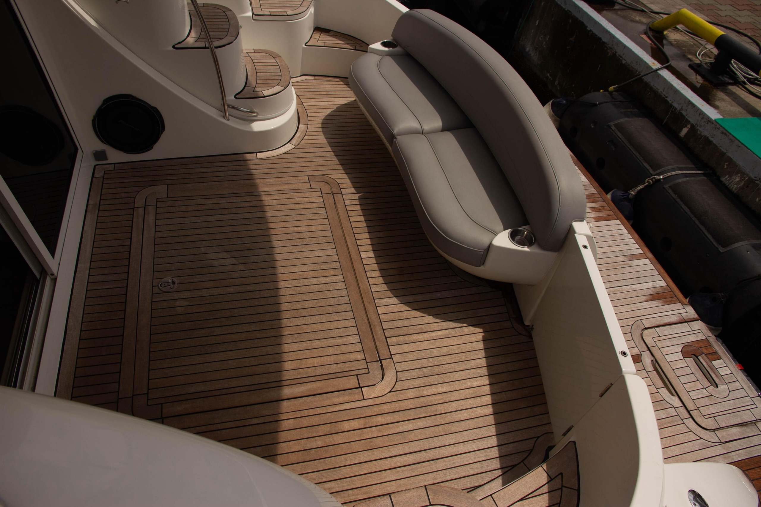 Яхта Принц Аренда Яхты в Сочи Яхтанаморе YACHTNAMORE YACHTANAMORE