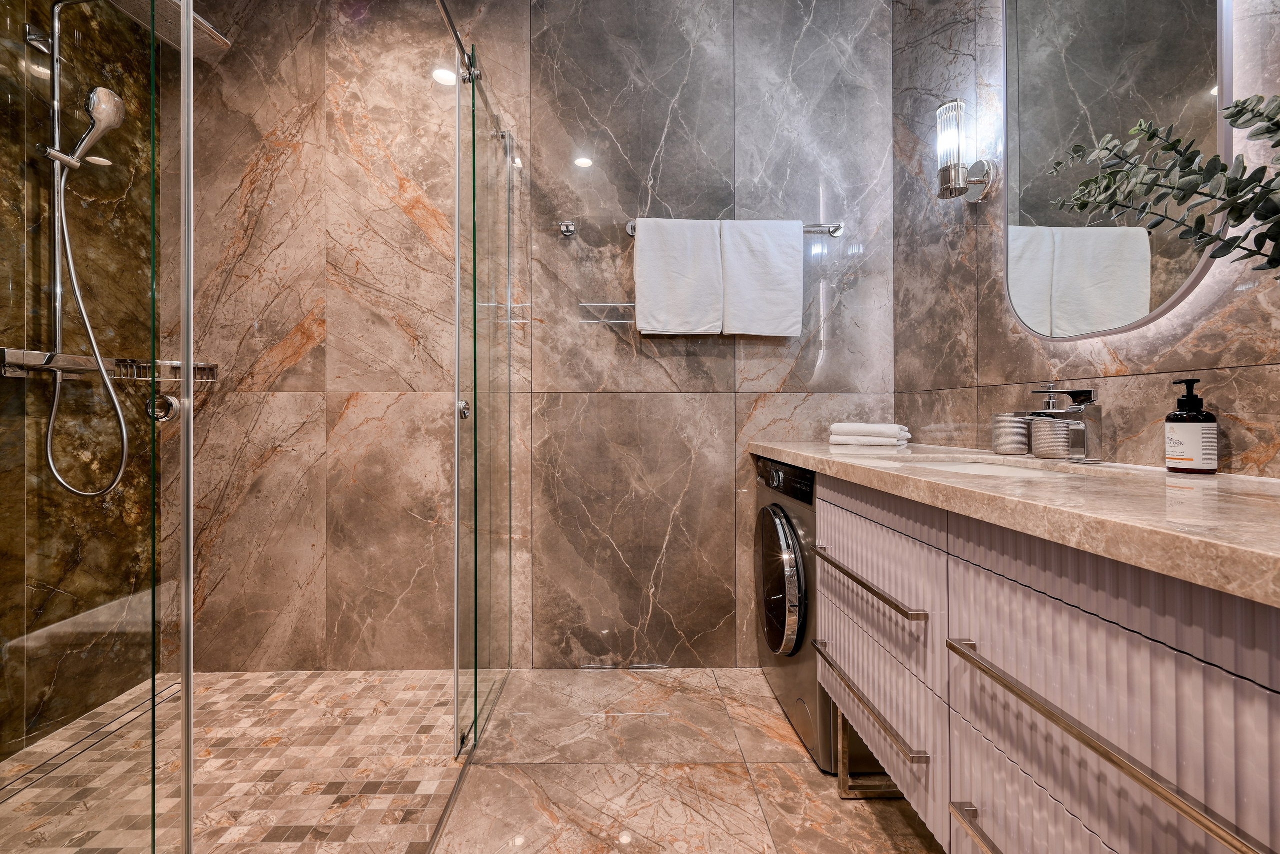 Апарт-комплекс Grand Royal в Сочи. Интерьерная съемка. Интерьерный фотограф в Сочи | Роман Сусленко