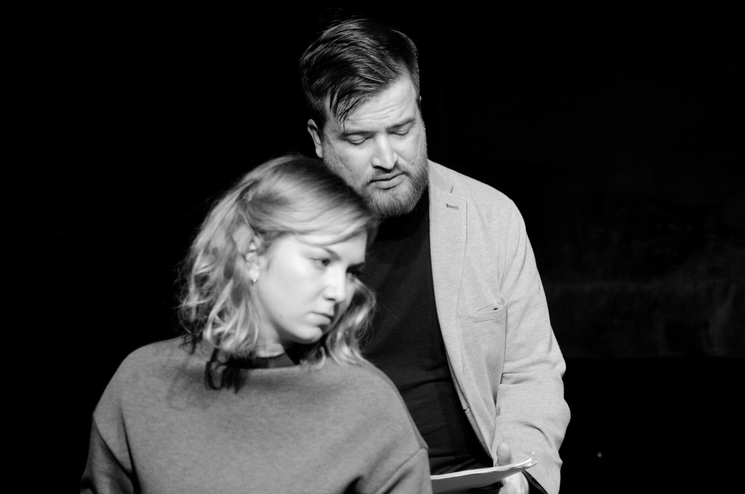 Системы хранения с фасадами из дикого дерева. Авторская фотография. Близнецовые пламёна