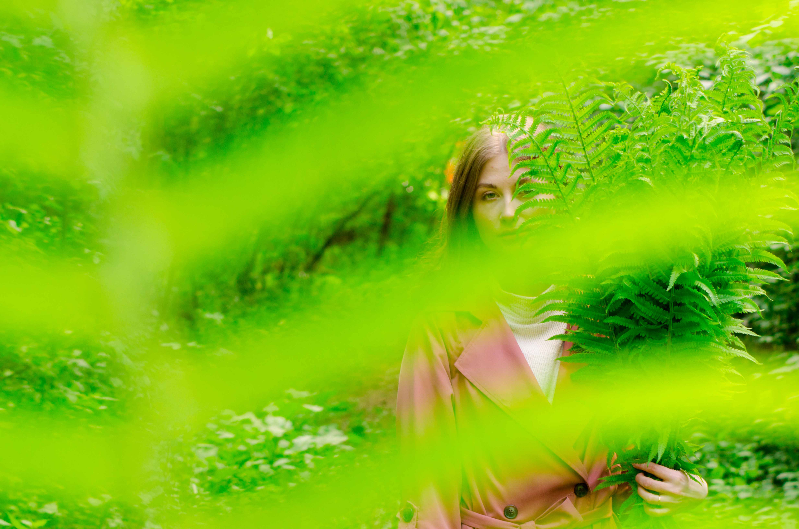 Системы хранения с фасадами из дикого дерева. Авторская фотография. Близнецовые пламёна