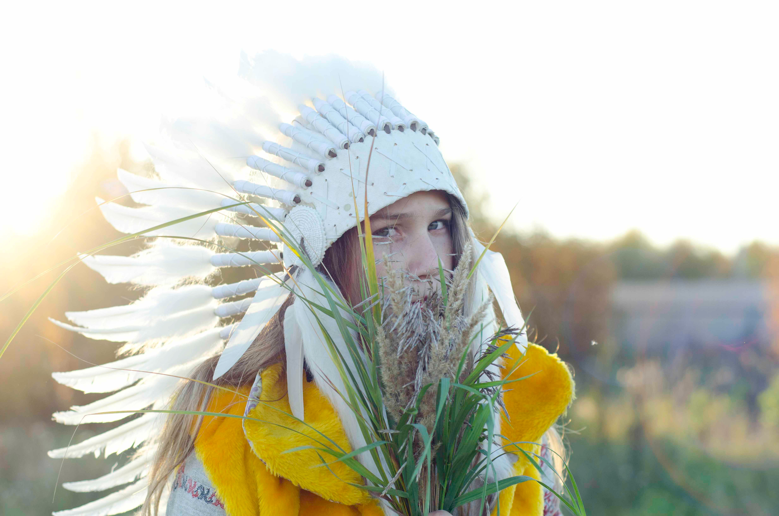 Системы хранения с фасадами из дикого дерева. Авторская фотография. Близнецовые пламёна