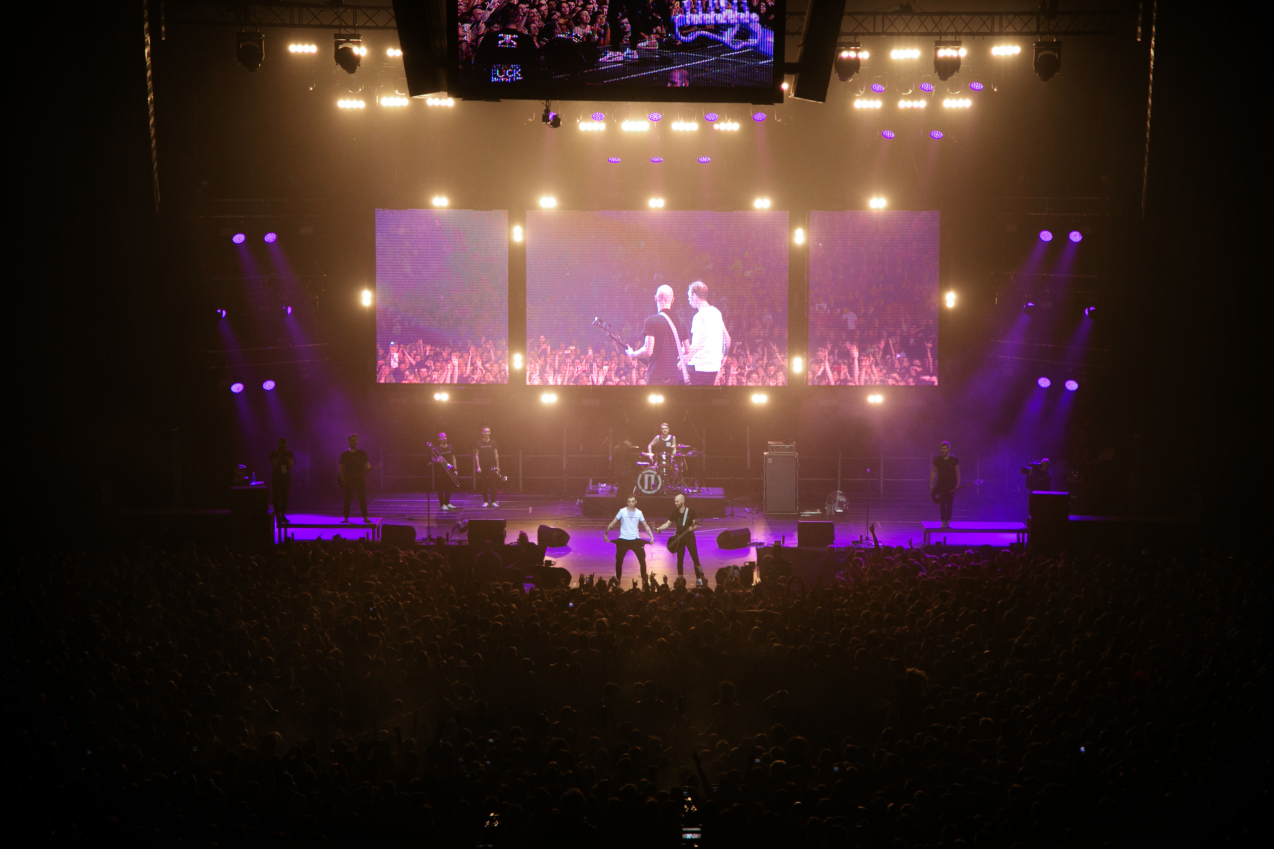 Порнофильмы. Концерт. Ваш семейный фотограф