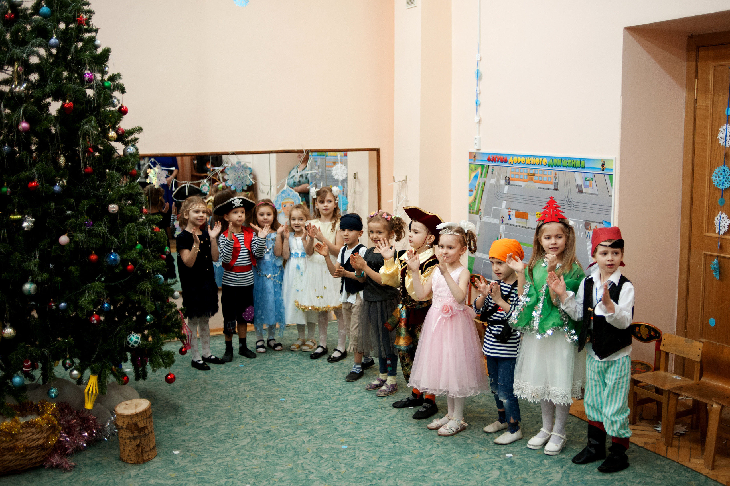 Утренник Новый год. Ваш семейный фотограф
