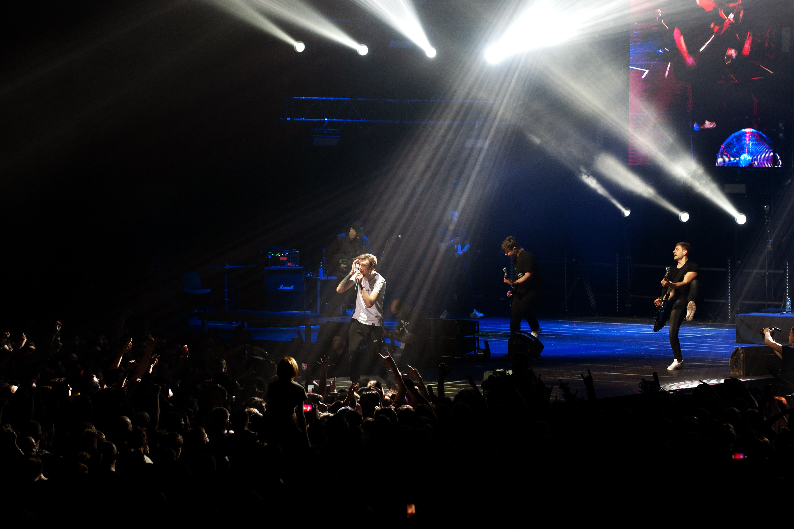 Порнофильмы. Концерт. Ваш семейный фотограф