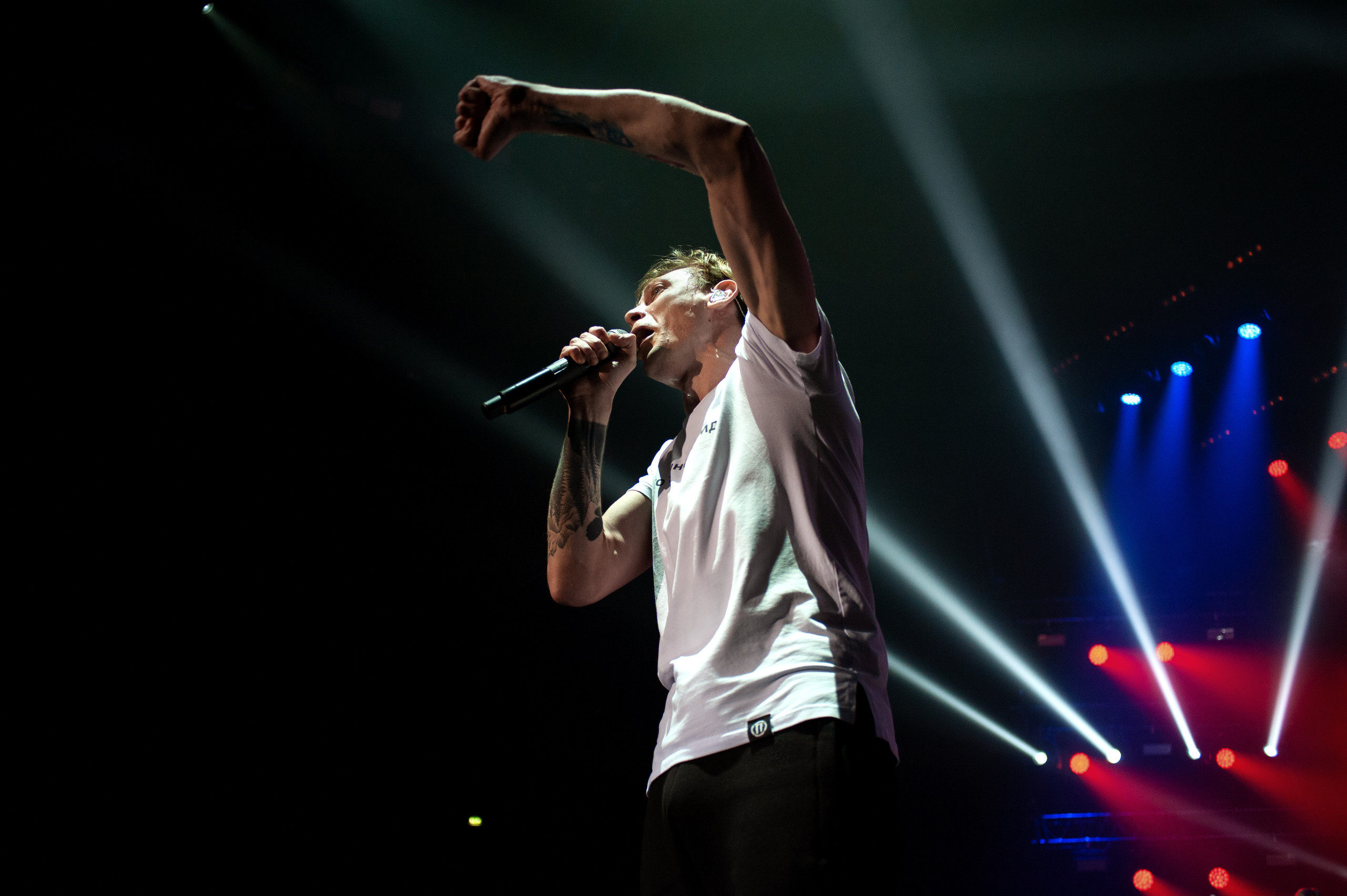 Порнофильмы. Концерт. Ваш семейный фотограф