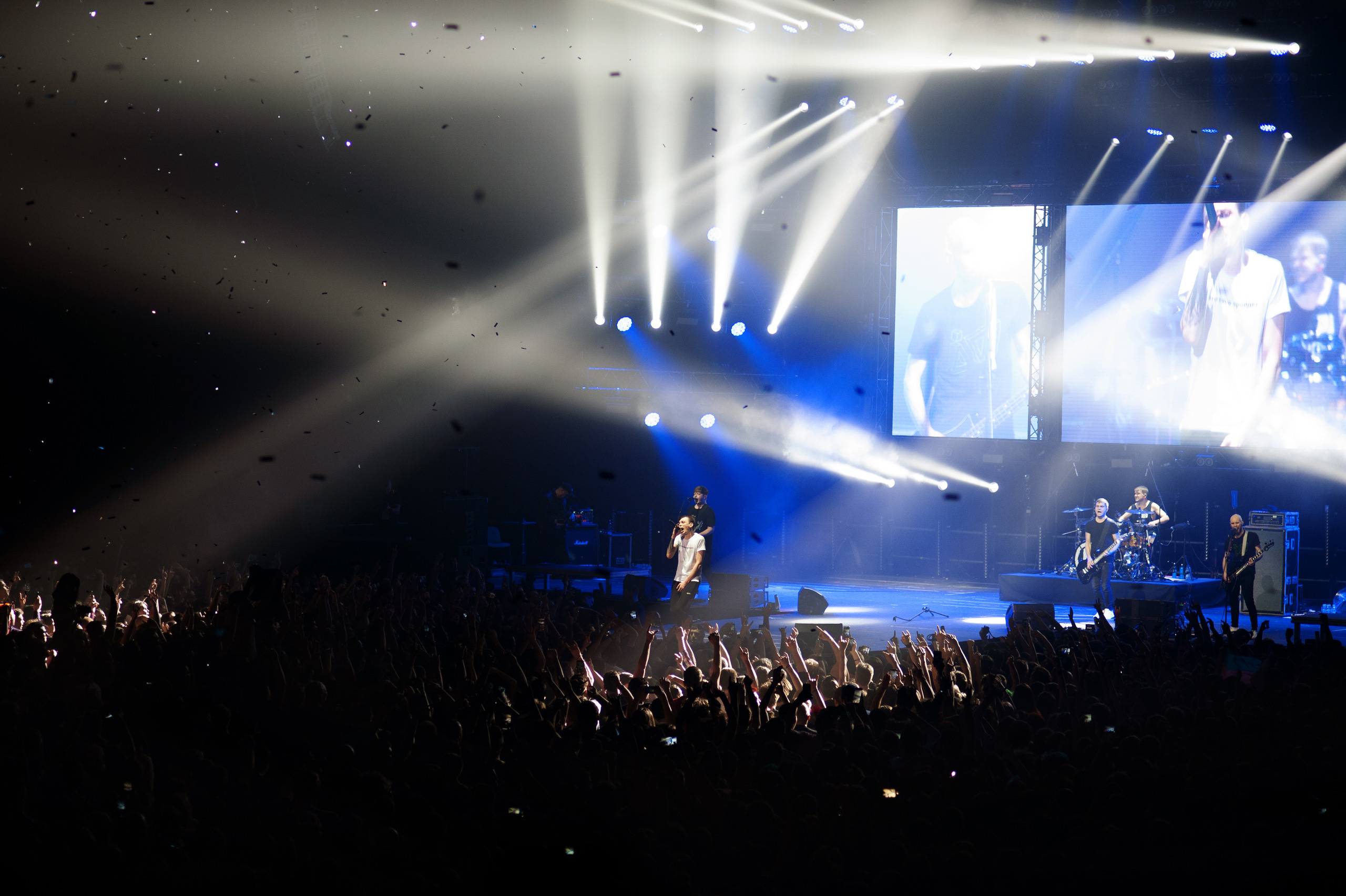 Порнофильмы. Концерт. Ваш семейный фотограф