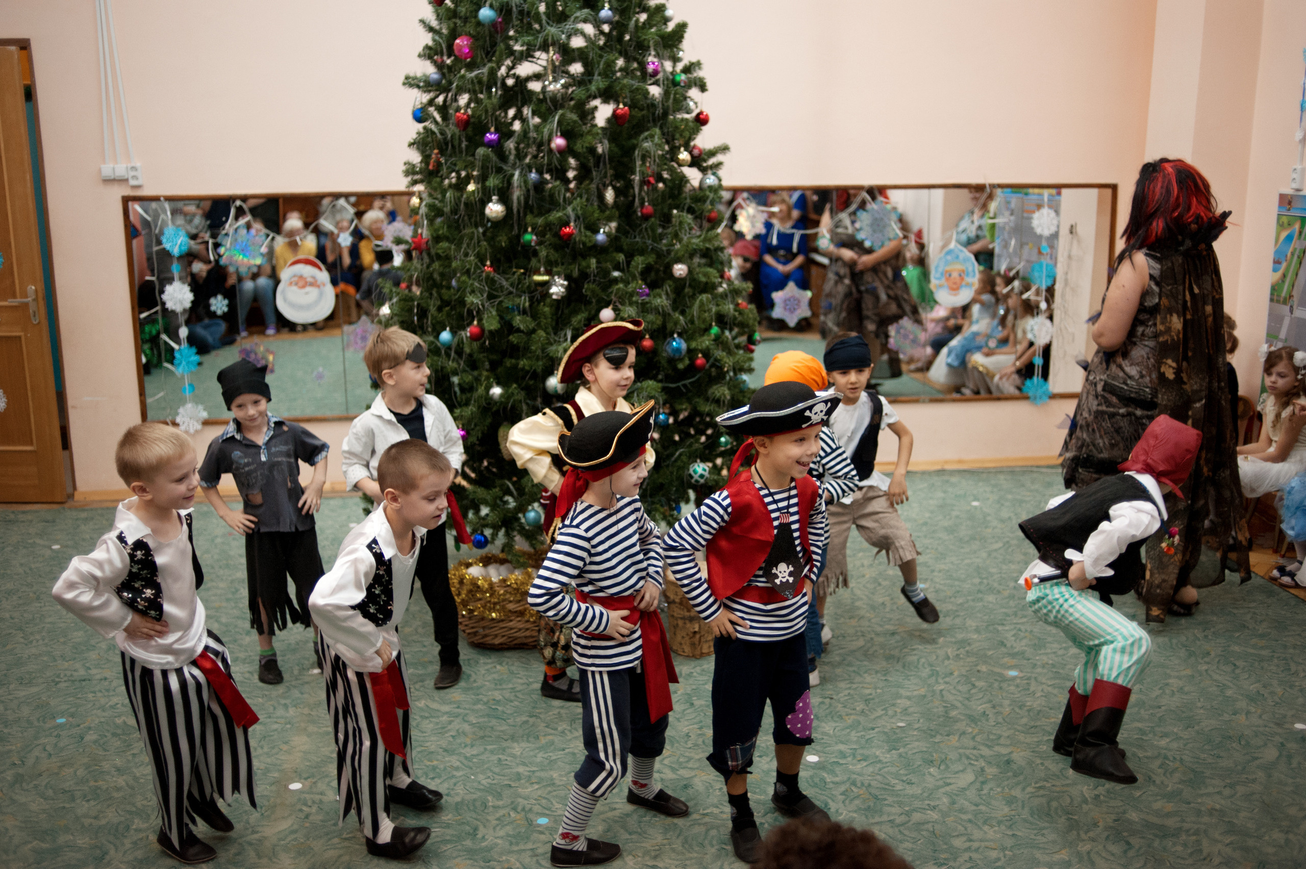 Утренник Новый год. Ваш семейный фотограф