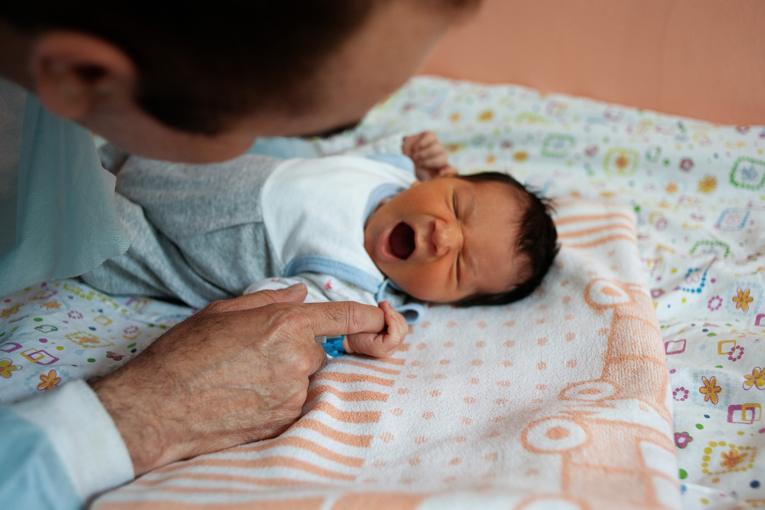 Выписка из роддома. Ваш семейный фотограф
