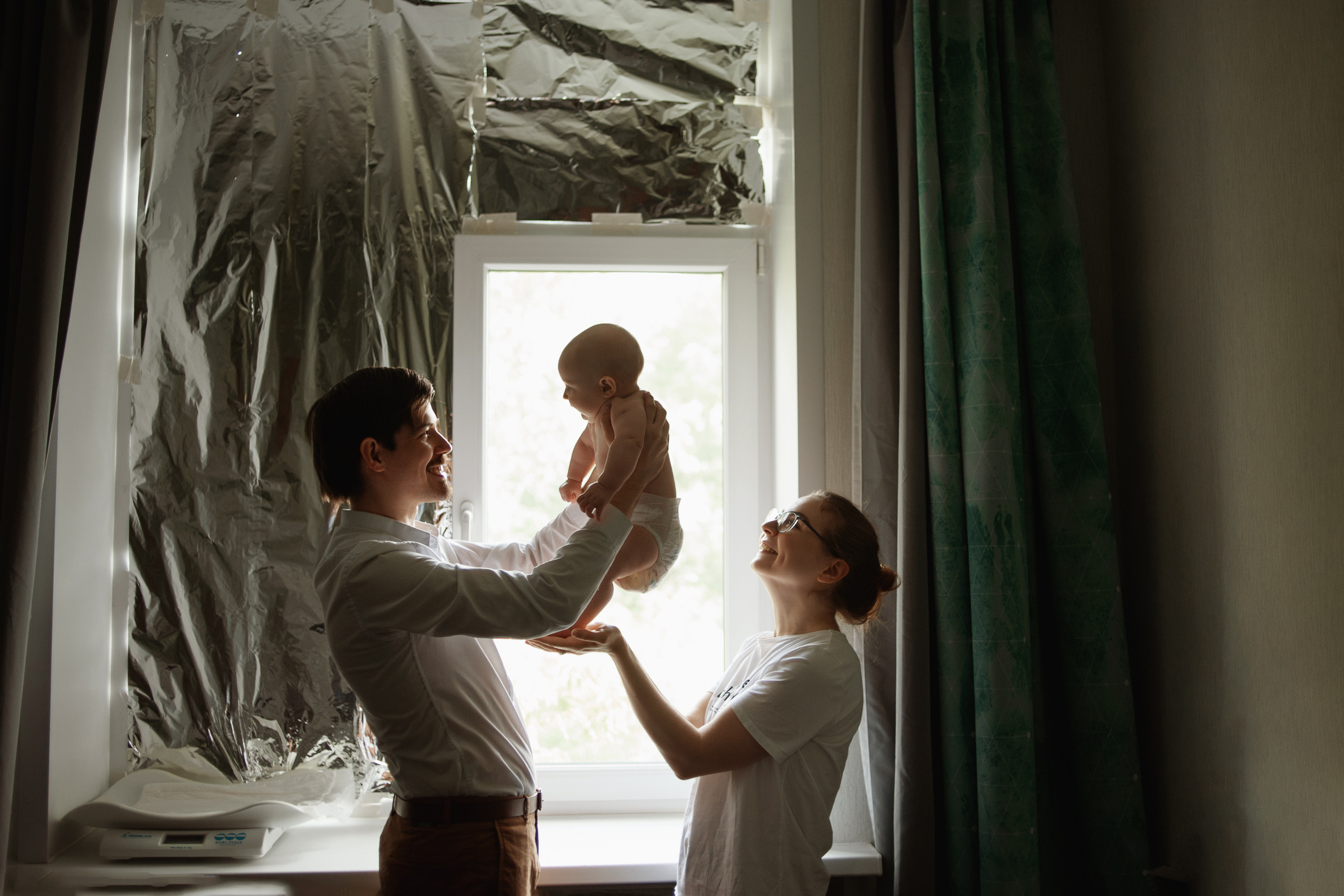 Катя, папа, мама, бабушка. Ваш семейный фотограф