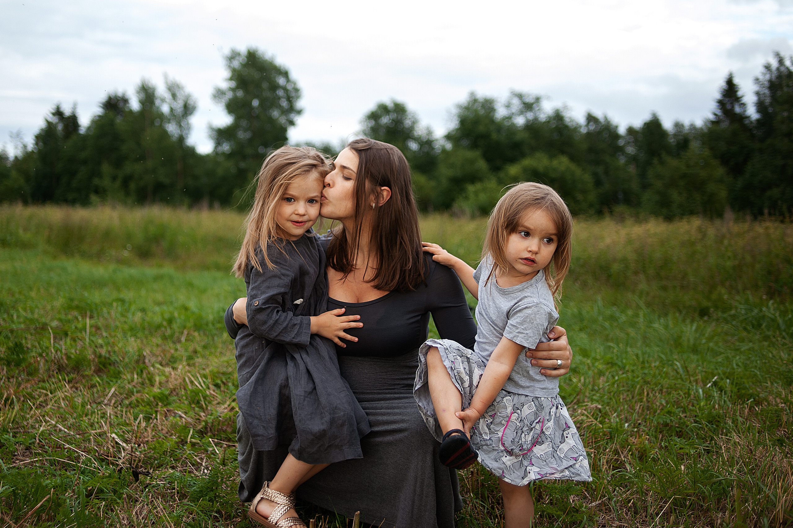 Лето. Поле. Ваш семейный фотограф