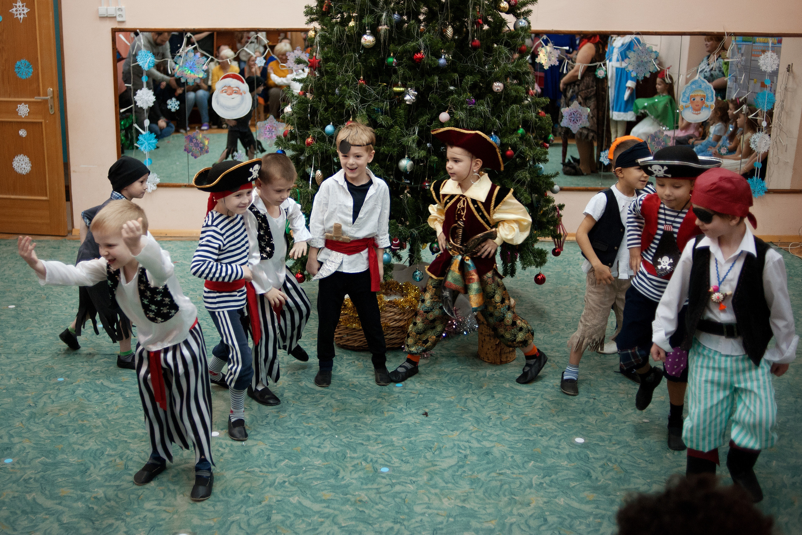 Утренник Новый год. Ваш семейный фотограф
