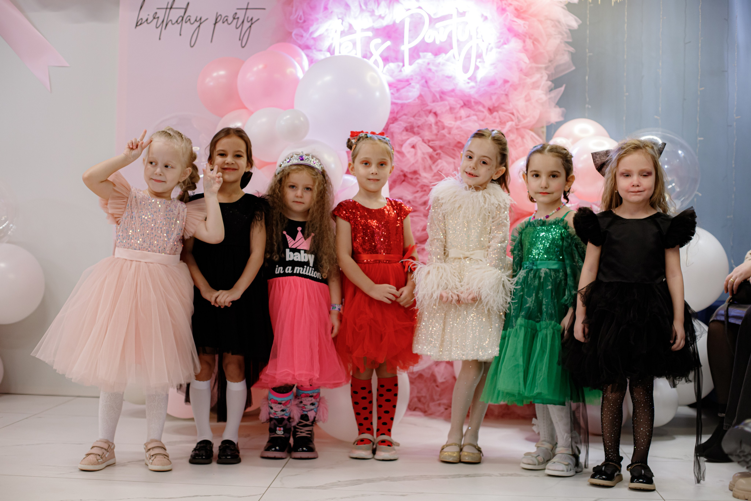 ASIA'S BIRTHDAY PARTY. Photokarish