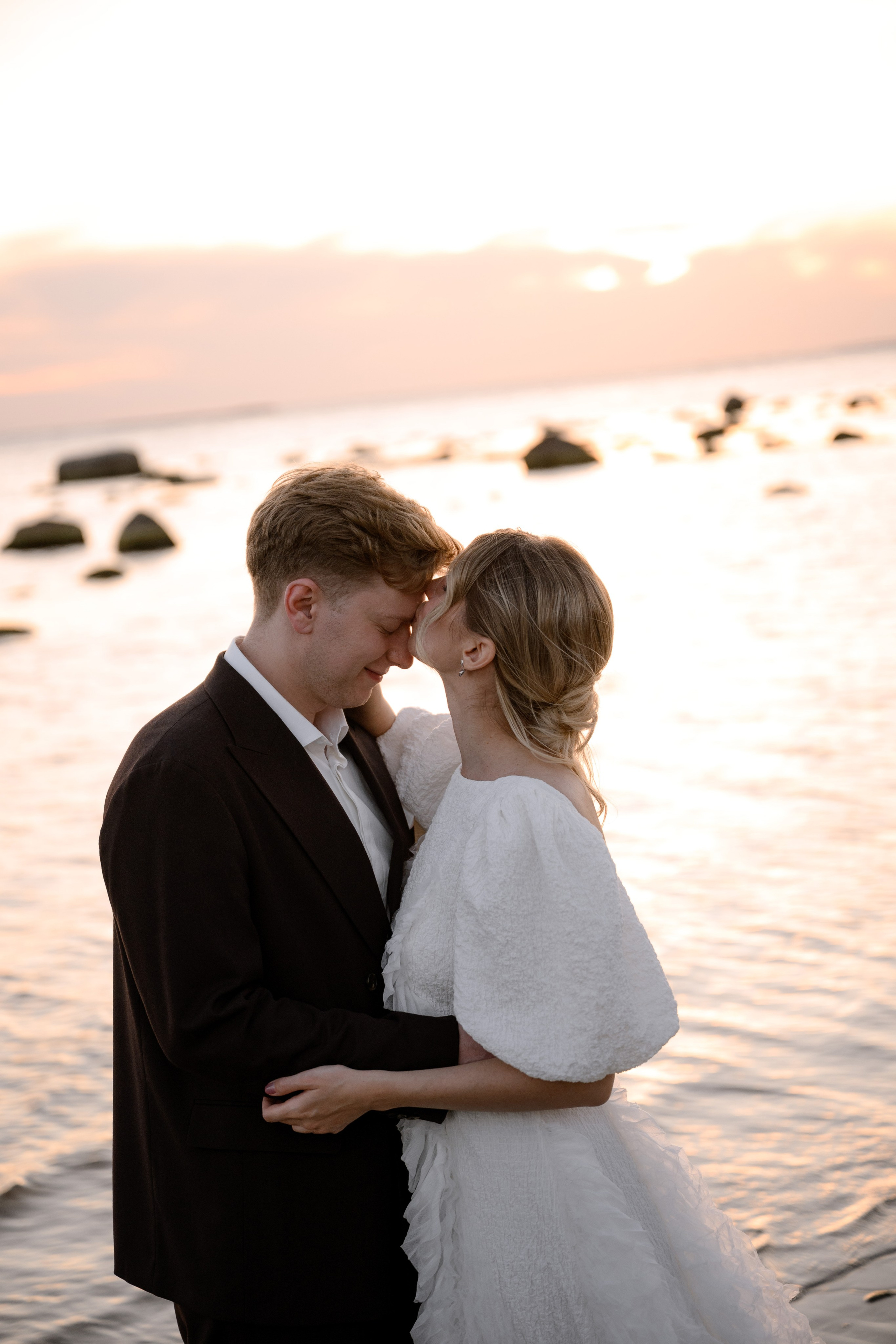 На берегу залива. Свадебный фотограф в Санкт-Петербурге, Москве, СПб Сергей Поддубный