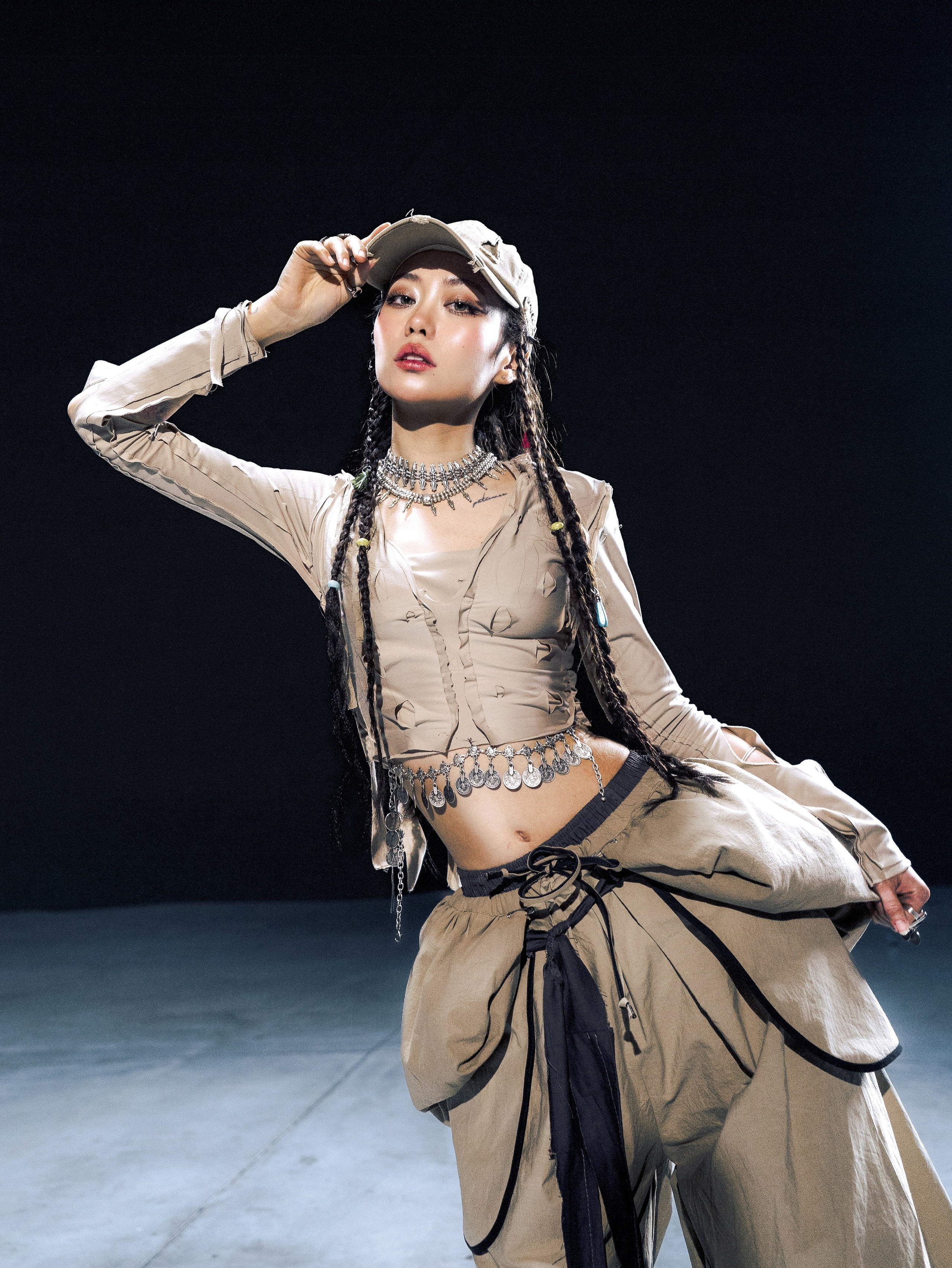 MONA x JENNIE. Главная