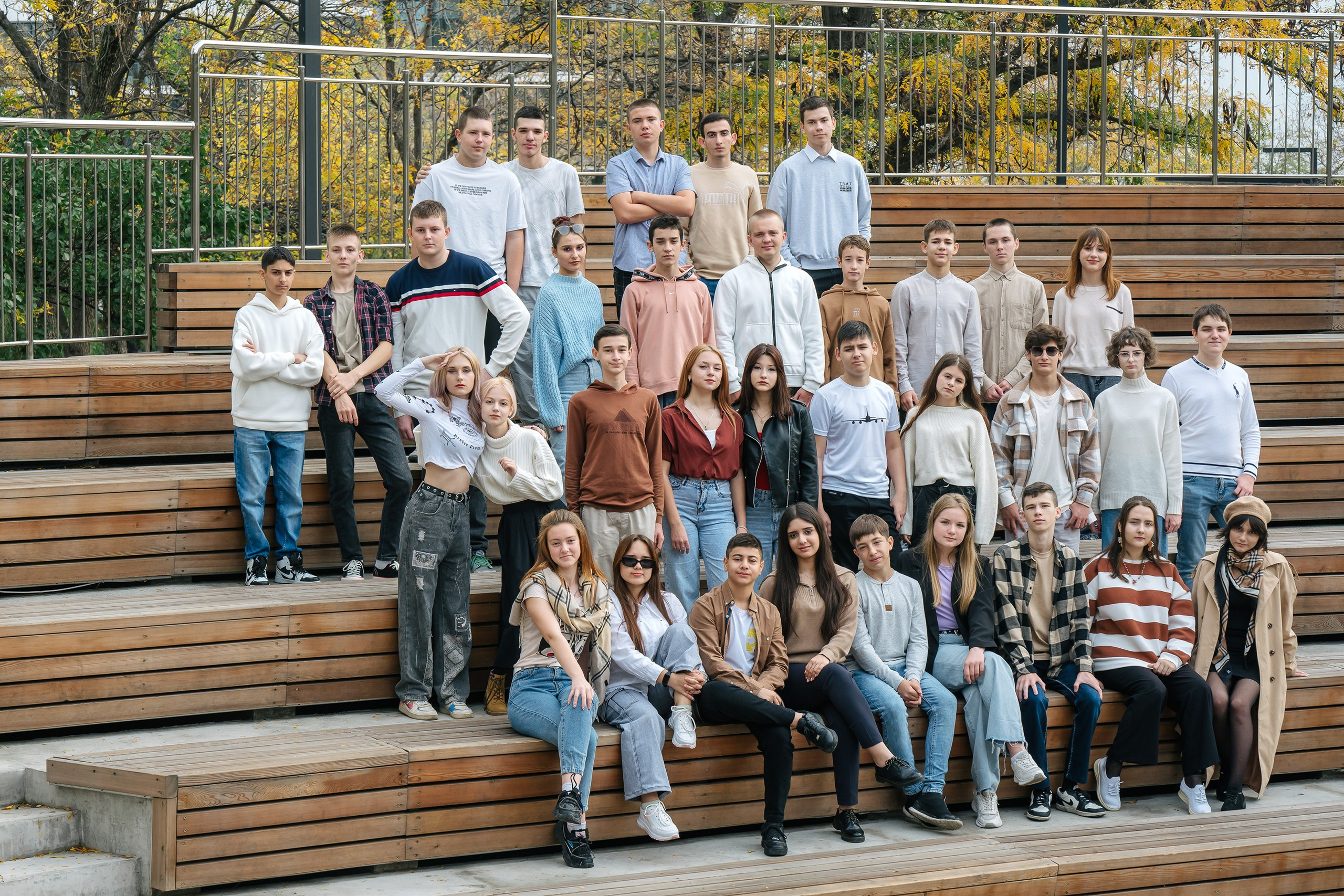 Фотографии с одноклассниками. Выпускные альбомы, школьные фотосессии в городе Новороссийске