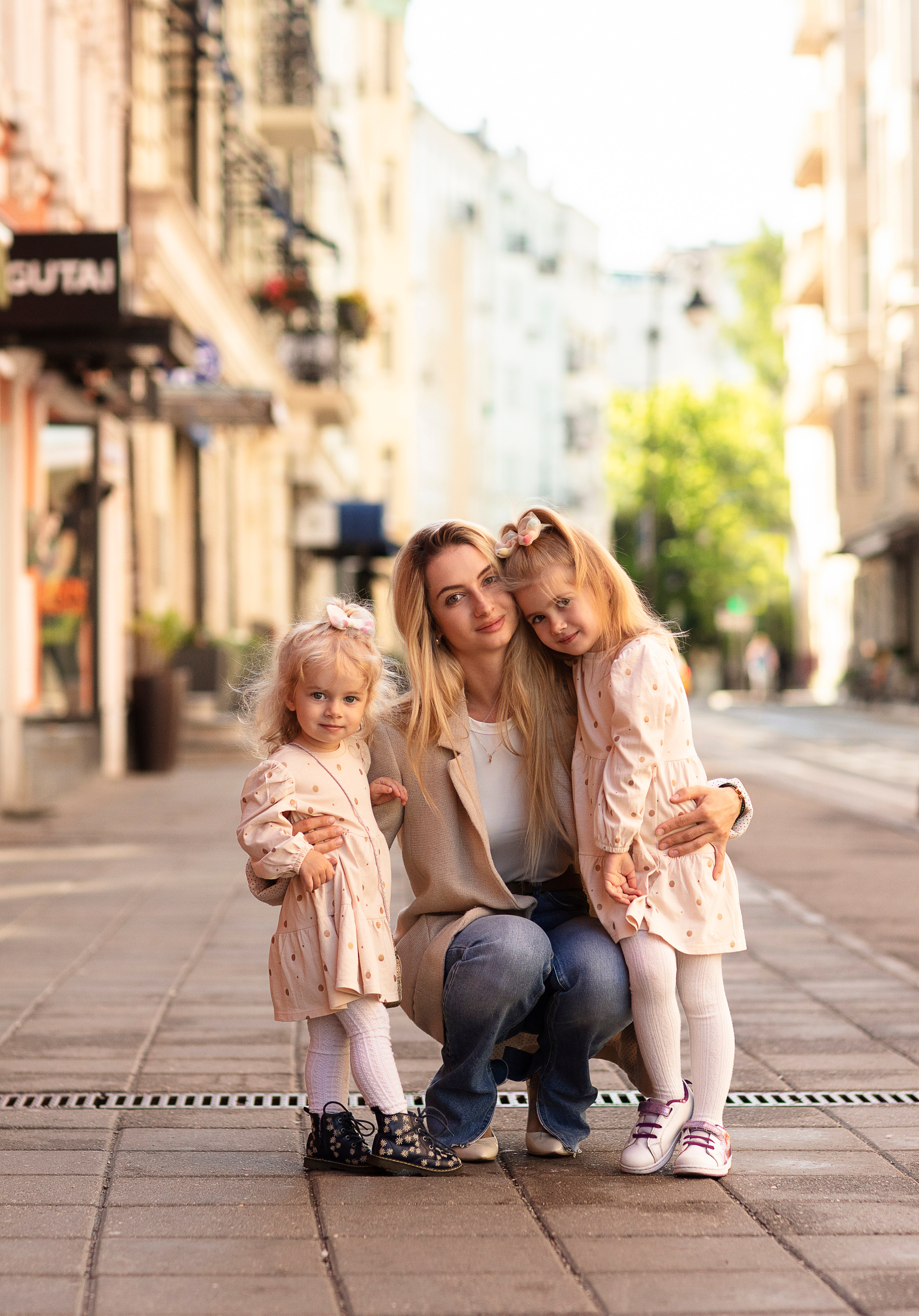 Олеся, Лиза и Саша_Патриаршие Пруды. Семейный и детский фотограф в Москве Олеся Маркина