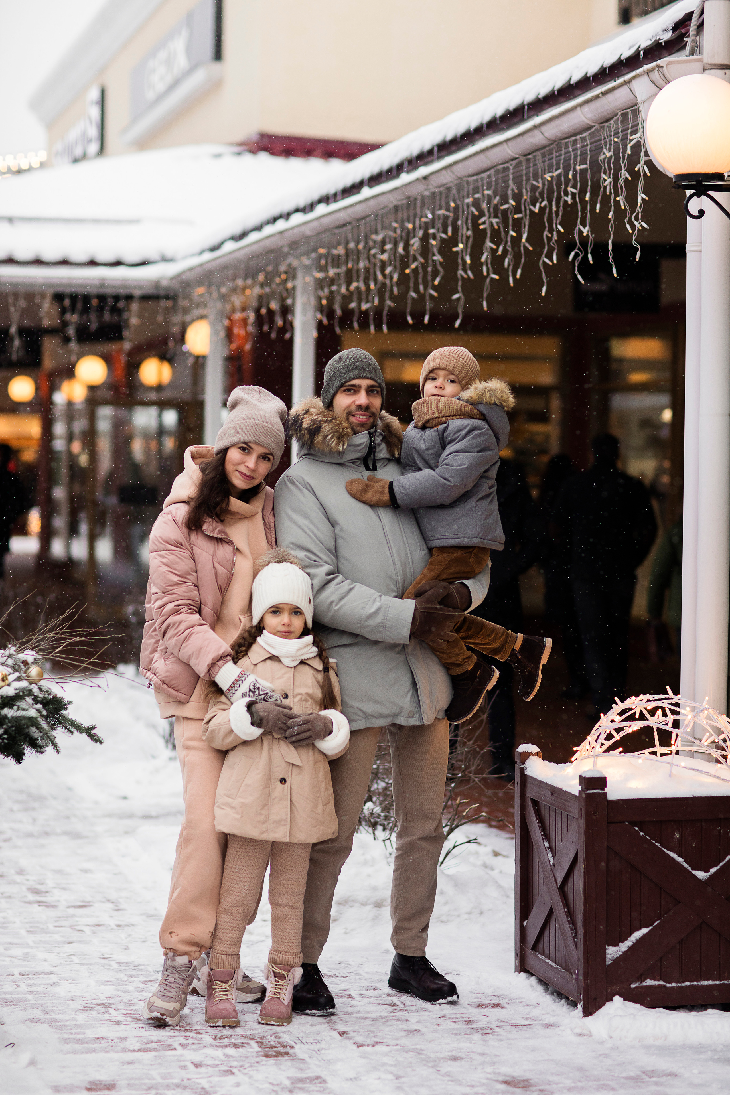 Зимняя прогулка Vnukovo Outlet — Карина. Семейный и детский фотограф в Москве Олеся Маркина