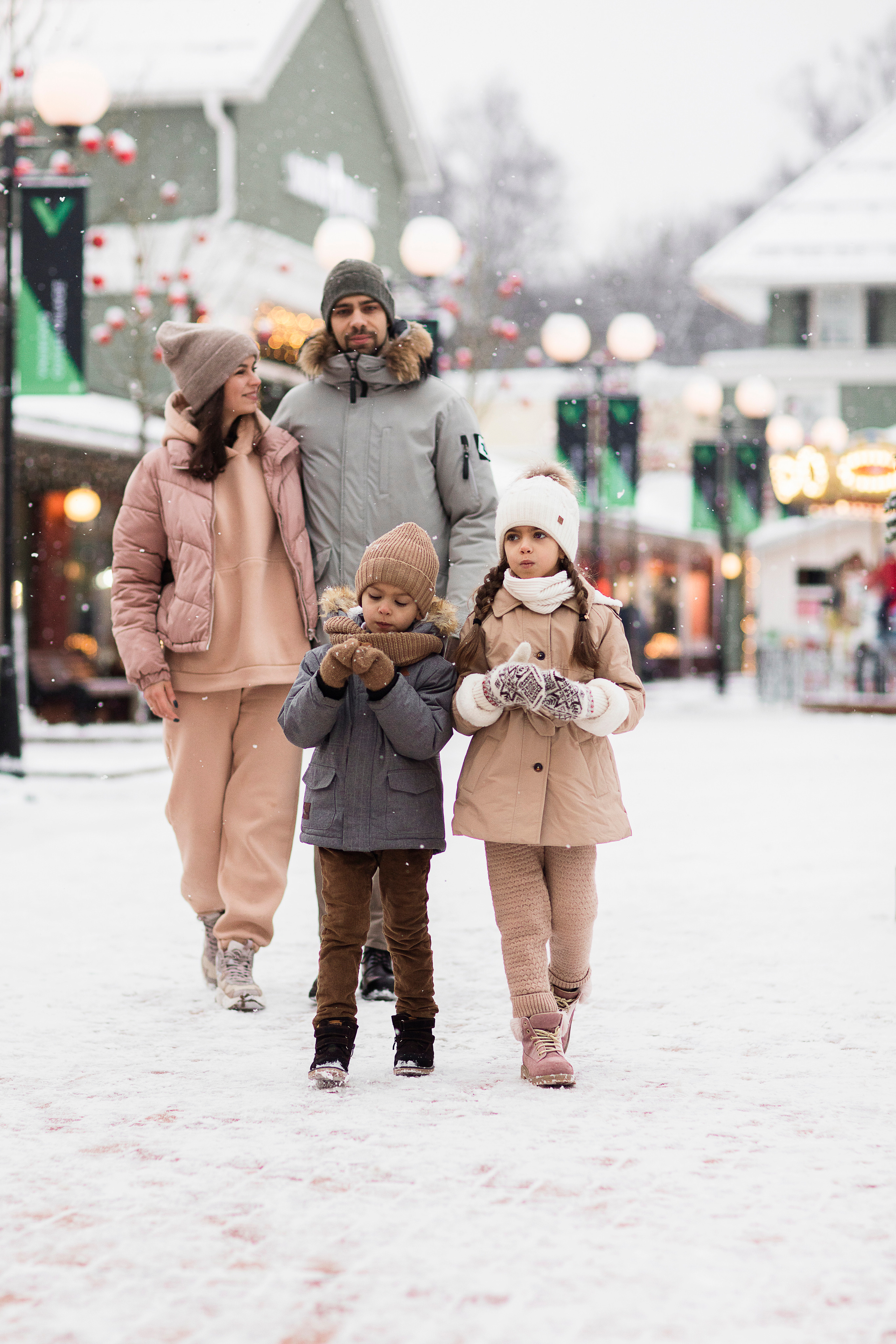 Зимняя прогулка Vnukovo Outlet — Карина. Семейный и детский фотограф в Москве Олеся Маркина