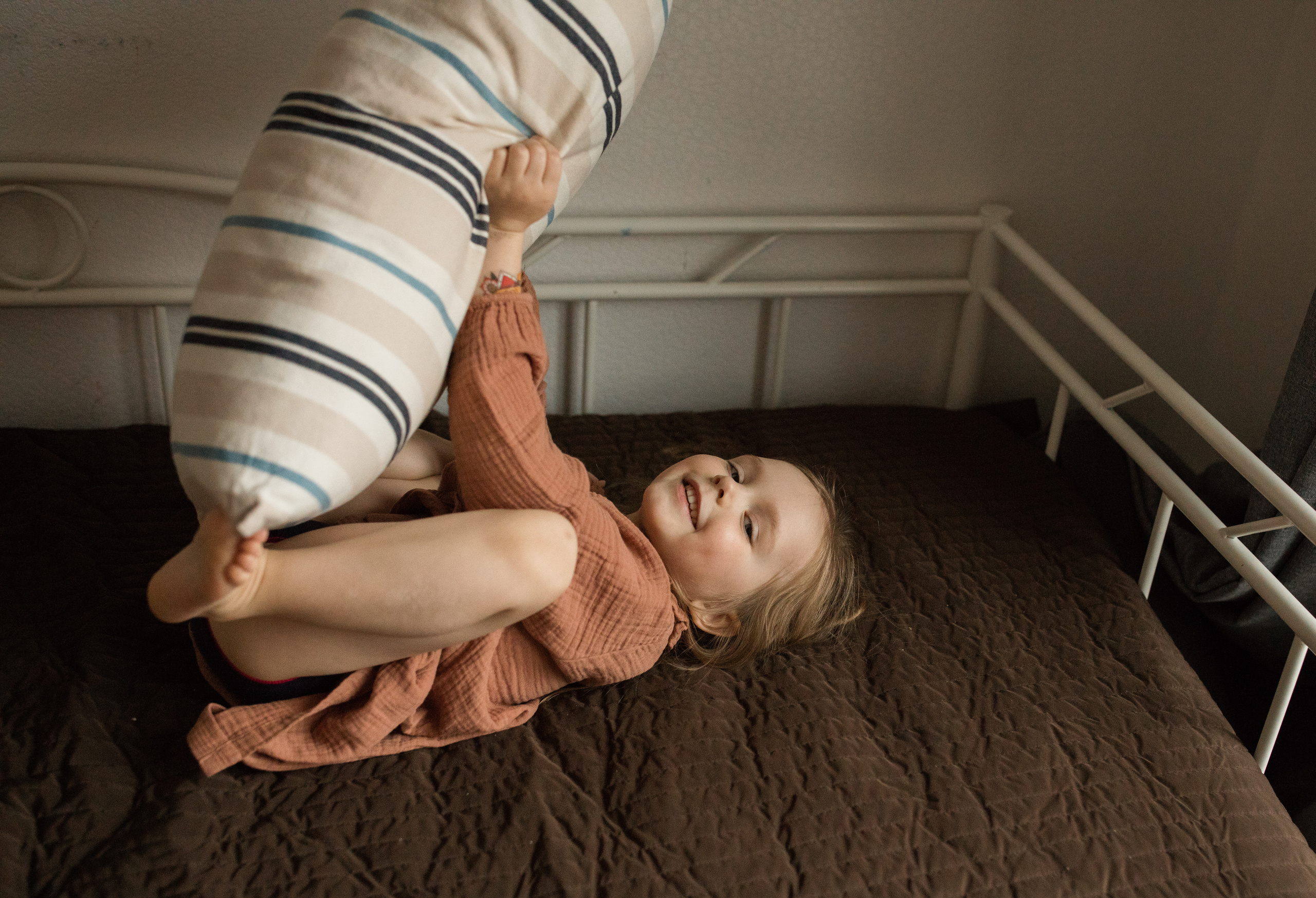 АНЯ — домашняя фотосессия. Семейный и детский фотограф в Москве Олеся Маркина