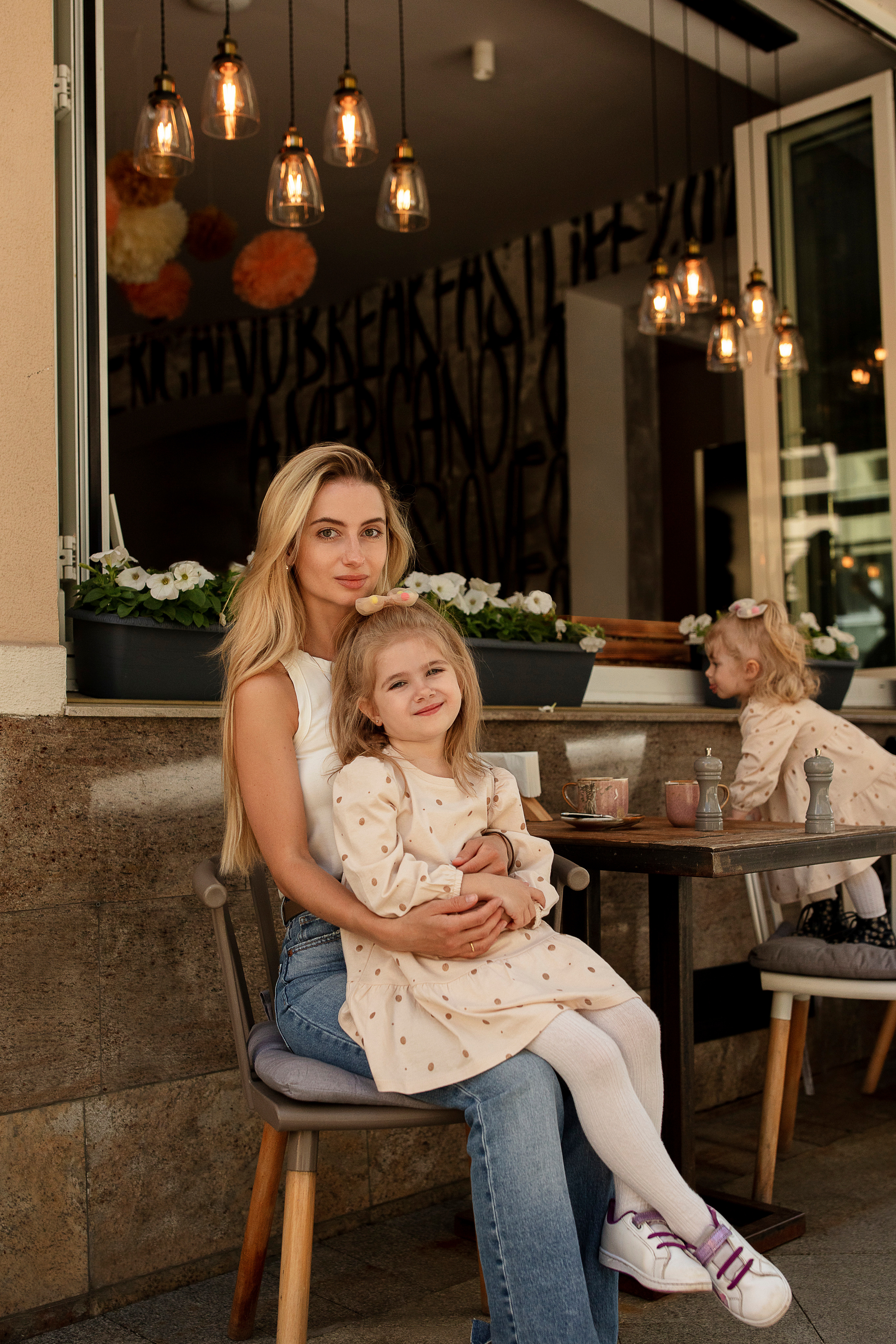 Олеся, Лиза и Саша_Патриаршие Пруды