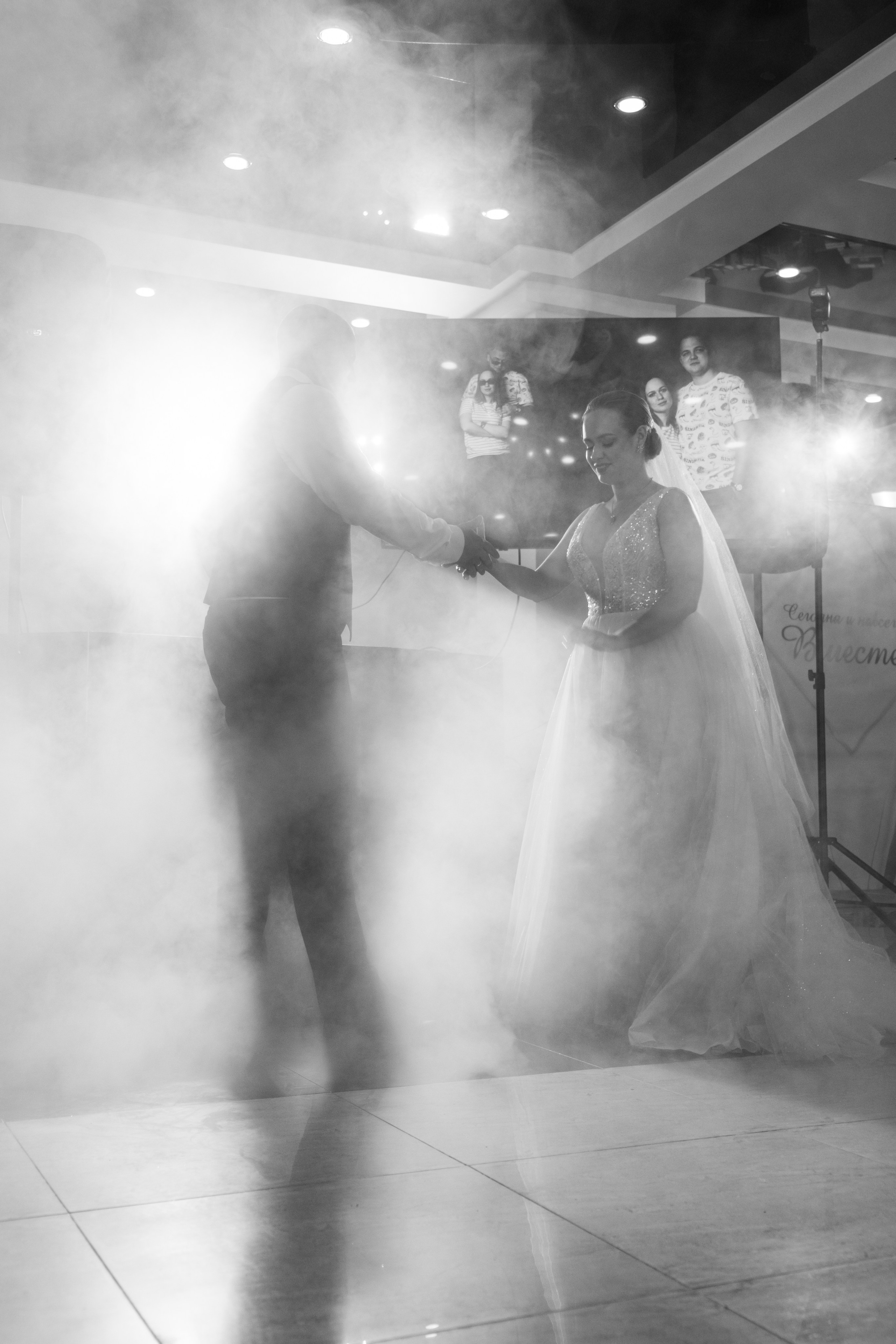 Свадебный ретопртаж. Профессиональная фотосъемка в Крыму. Натуральные эмоции и живые кадры. Забронируйте дату прямо сейчас!